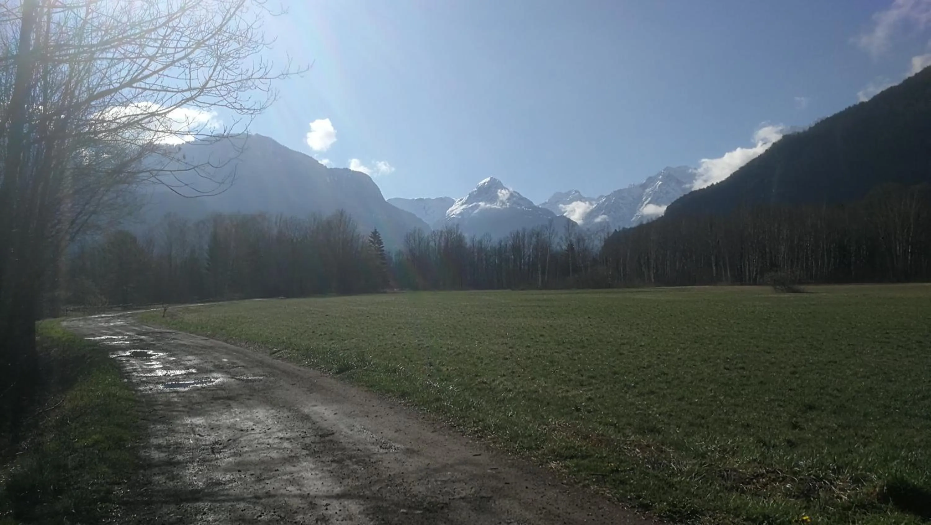 Activities in Chalet la Cachette Cyclists & Skiers