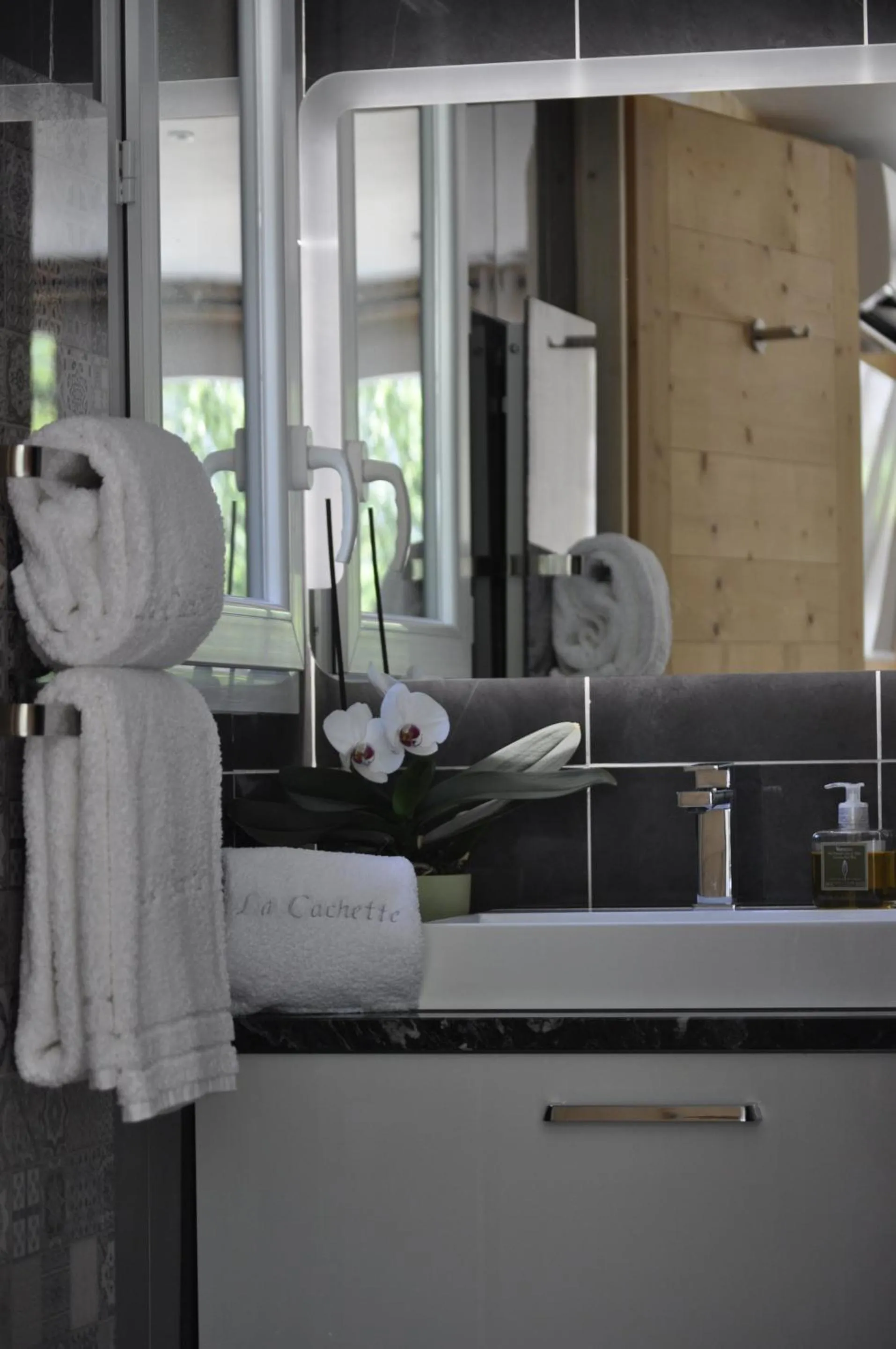Bathroom in Chalet la Cachette Cyclists & Skiers