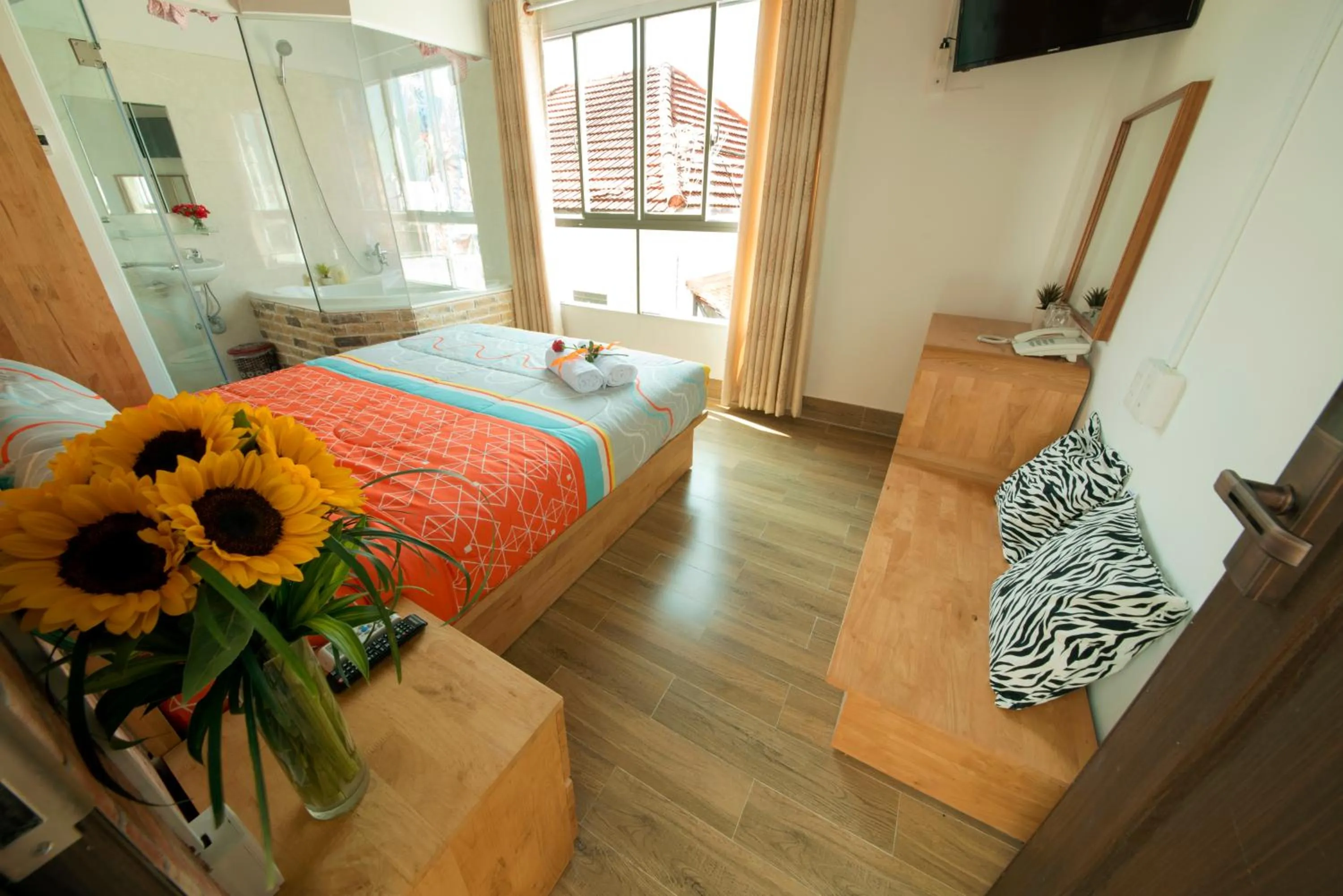 Photo of the whole room in Ana's House