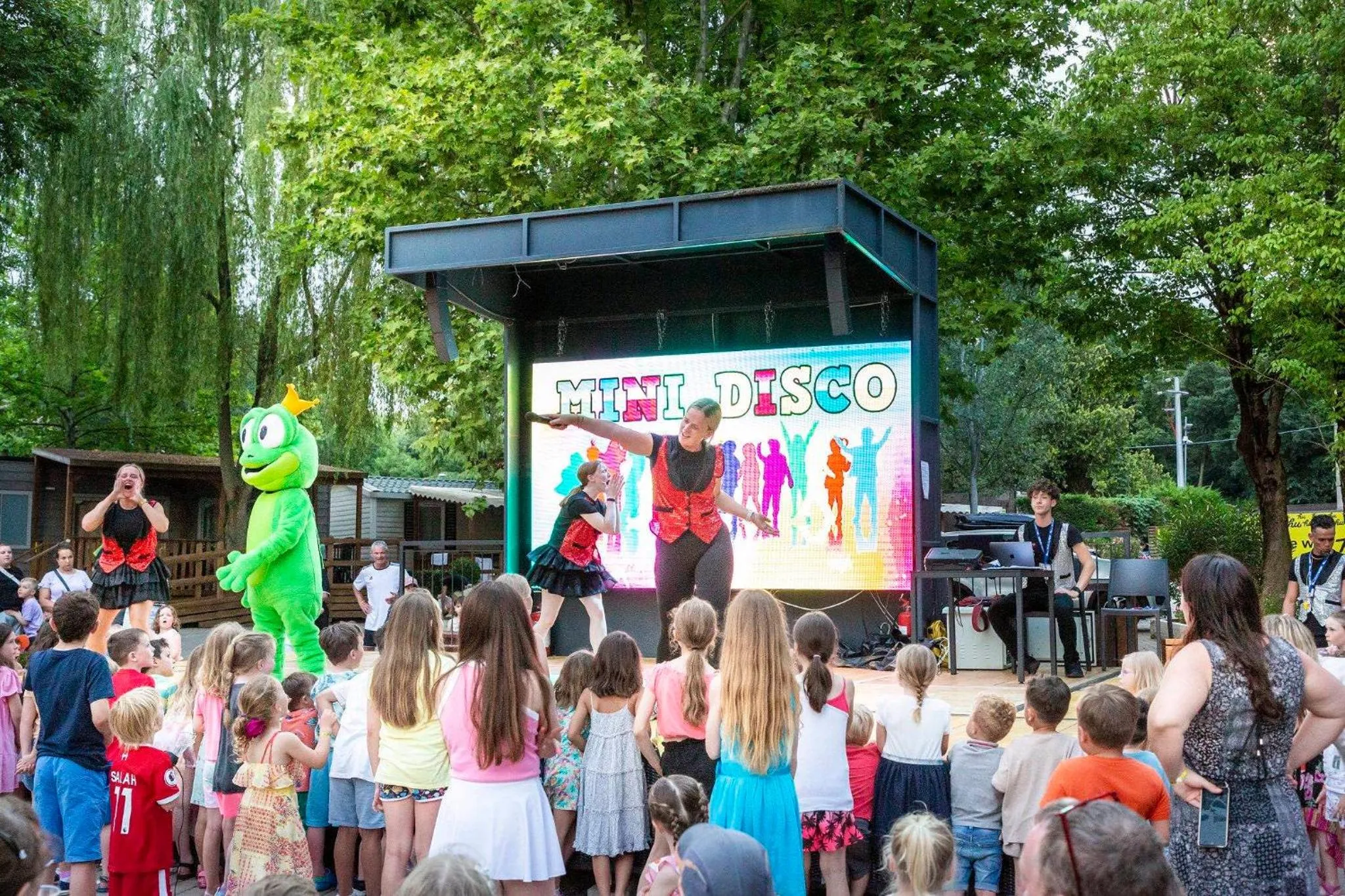 Evening entertainment in Hotel La Diga Altomincio