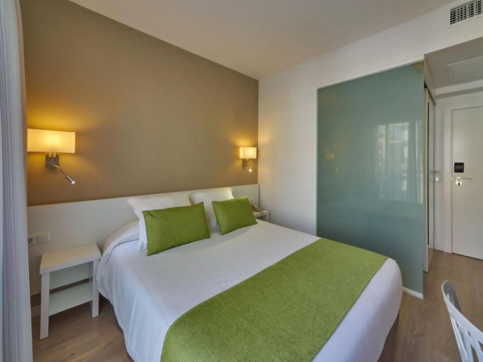 Bed in BQ Amfora Beach - Adults Only