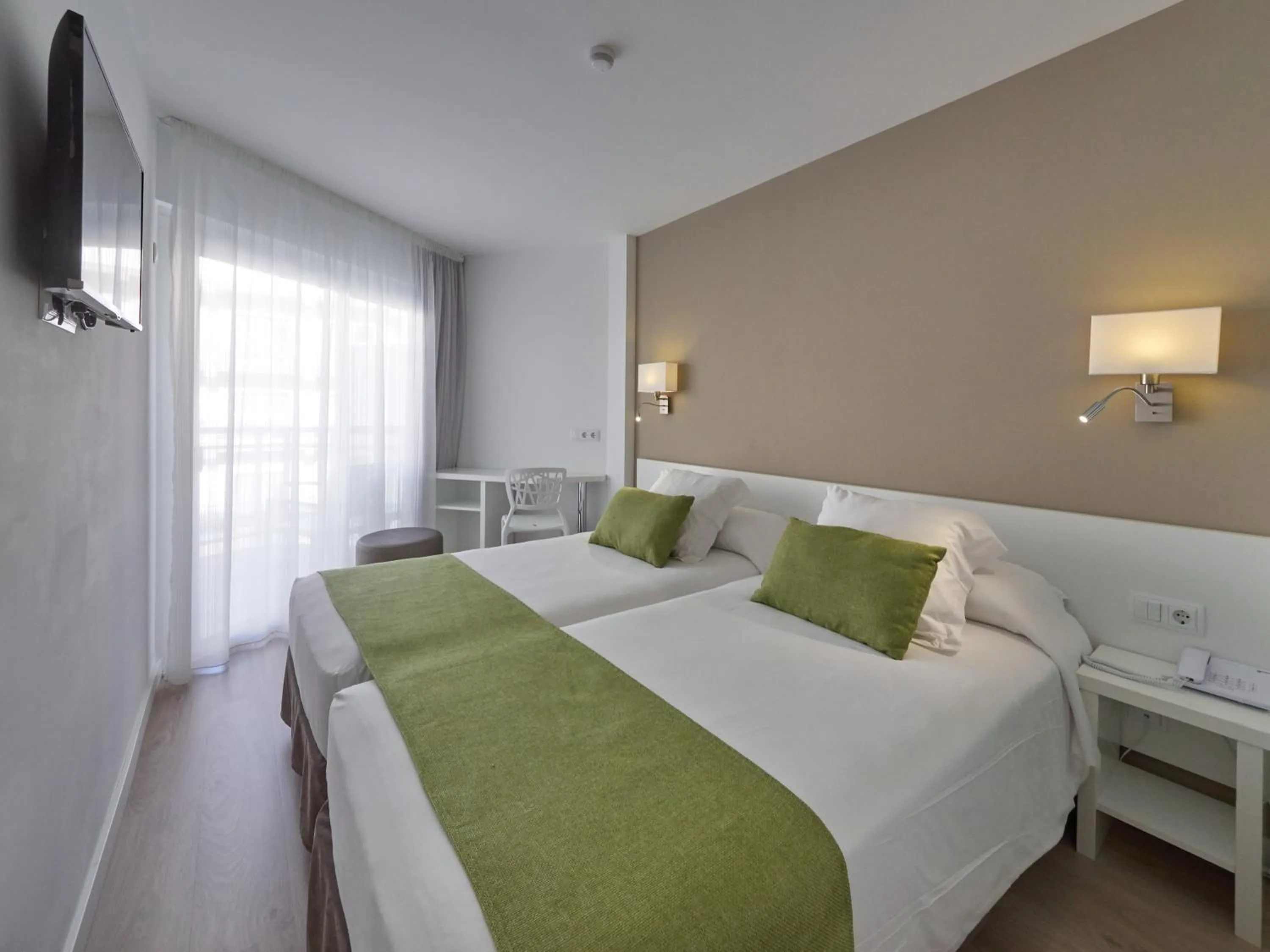 Photo of the whole room, Bed in BQ Amfora Beach - Adults Only