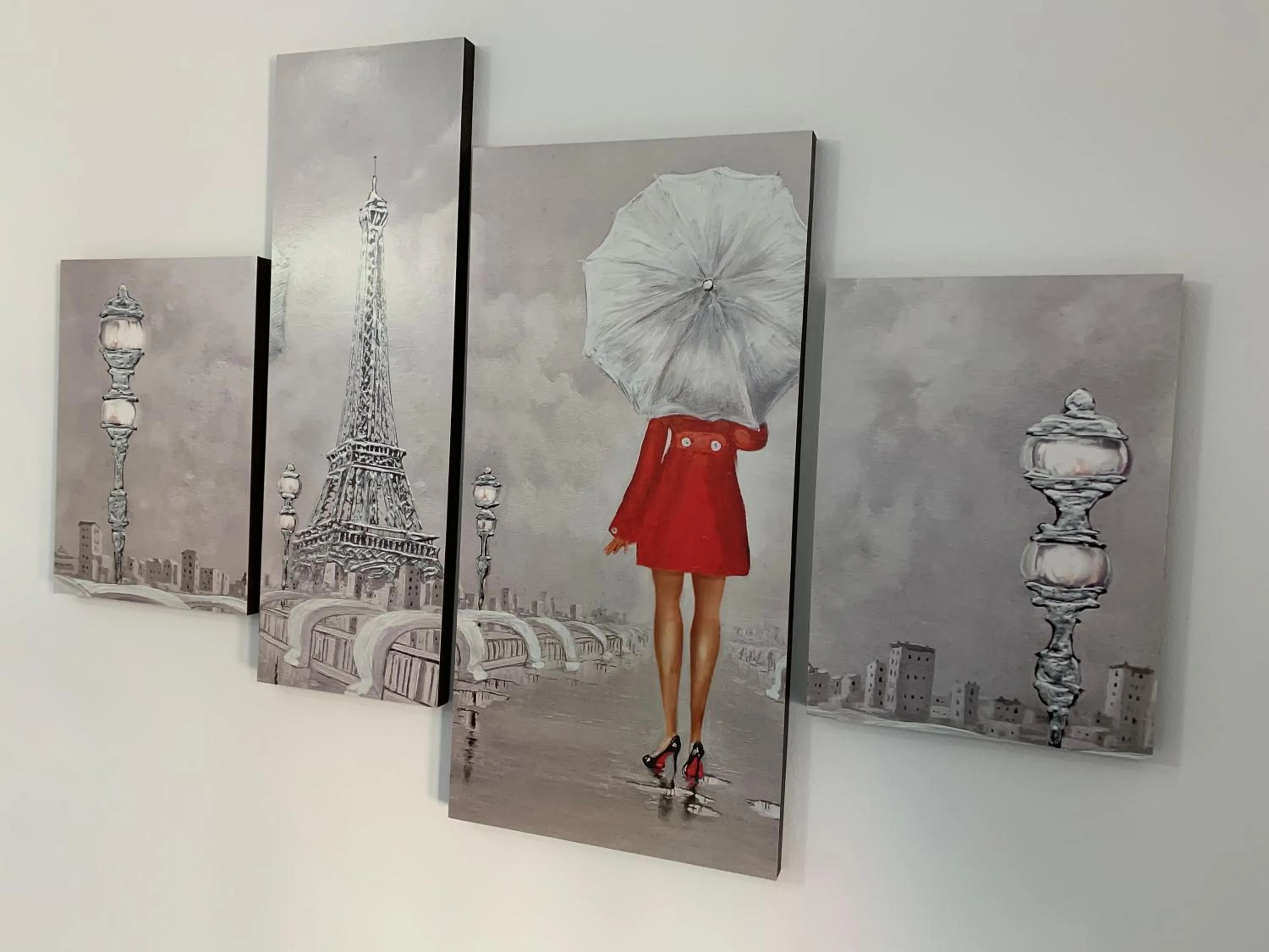 Photo of the whole room in Colony Apartments