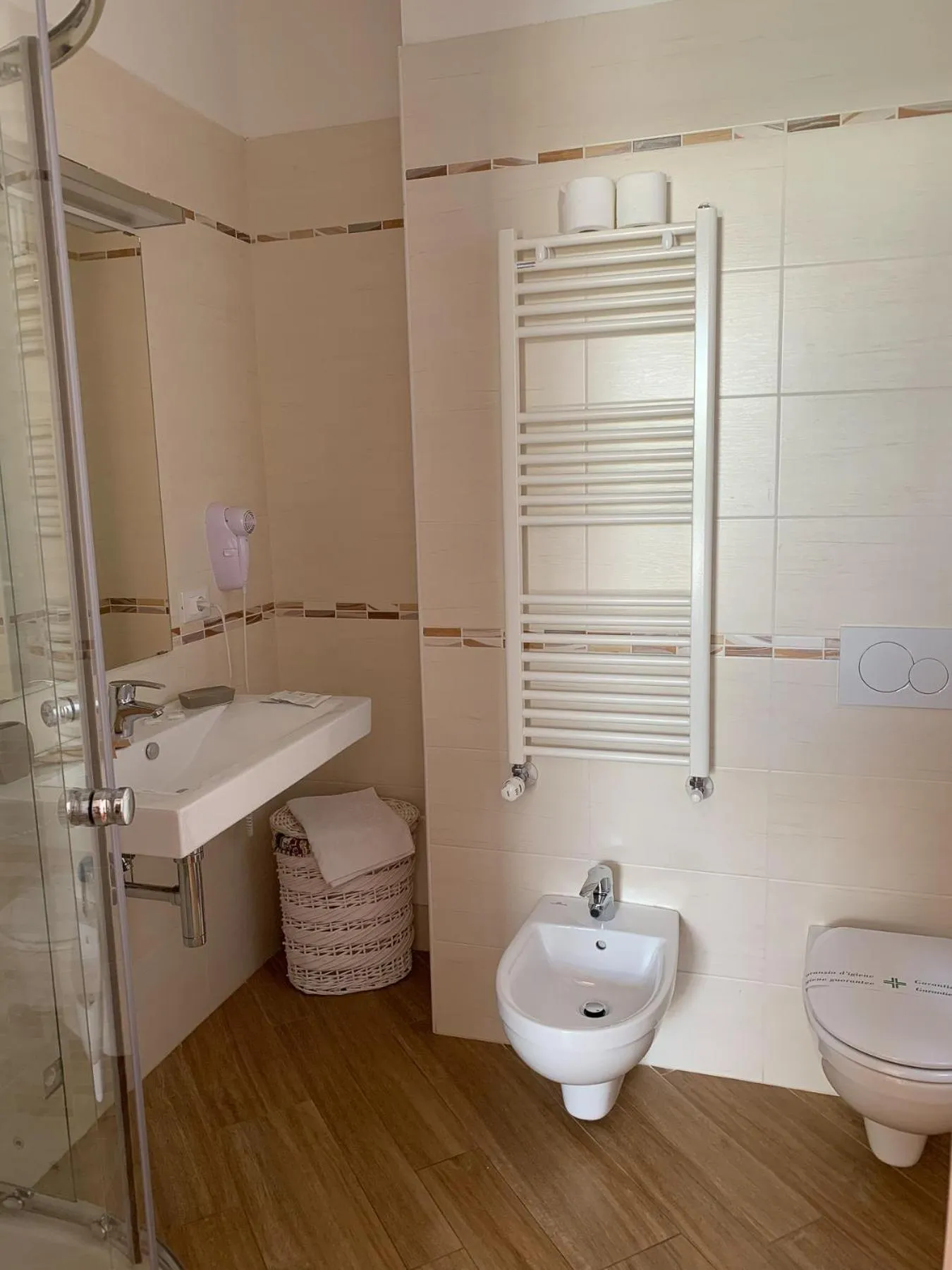 Toilet in Agriturismo La Pietra 1 e La Pietra 2