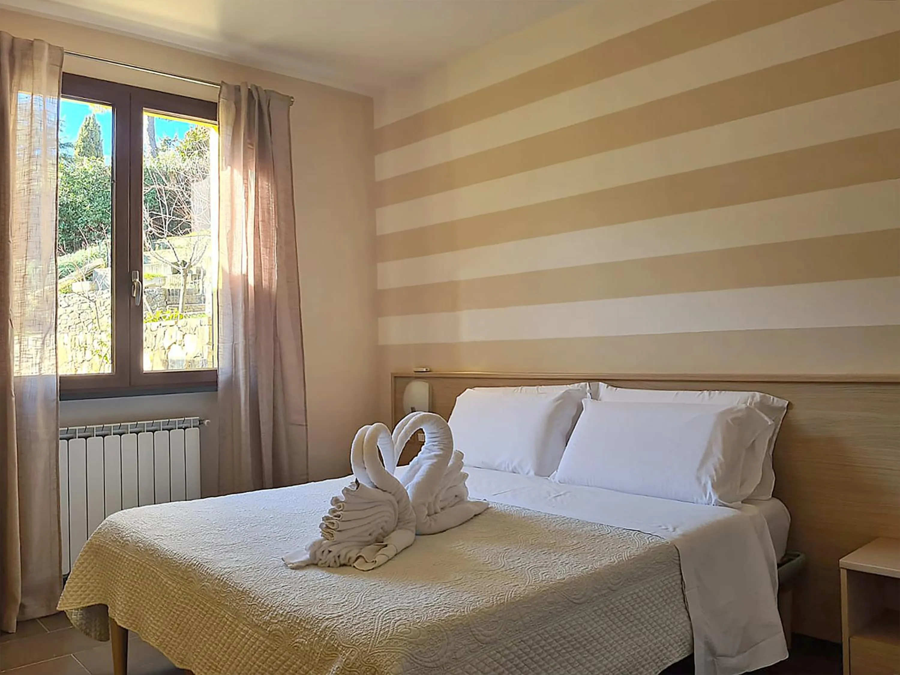 Bed in Agriturismo La Pietra 1 e La Pietra 2