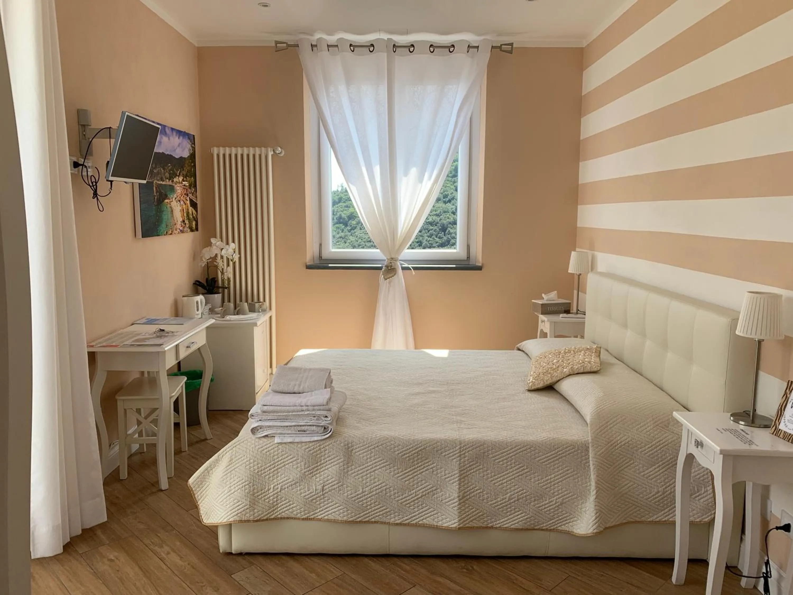 Bed in Agriturismo La Pietra 1 e La Pietra 2