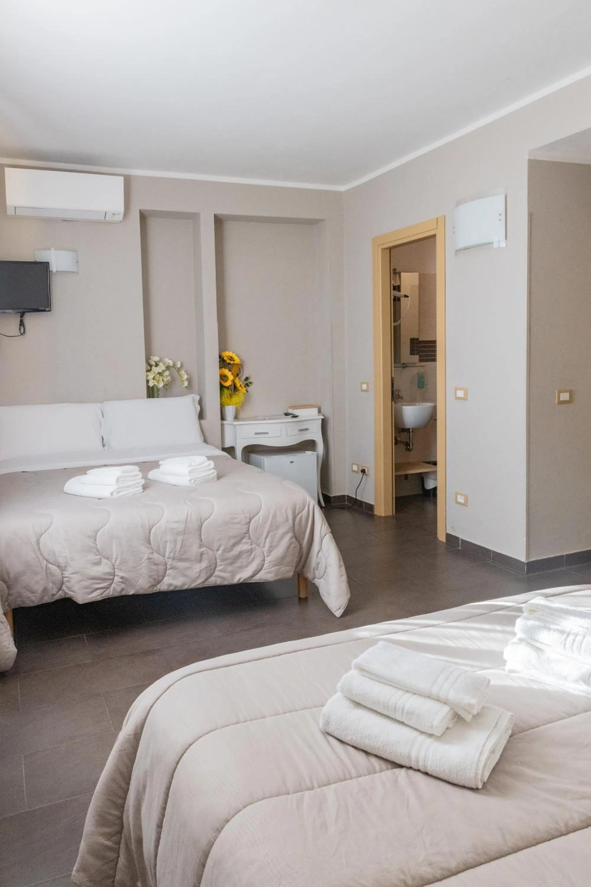 Bed in Agriturismo La Pietra 1 e La Pietra 2