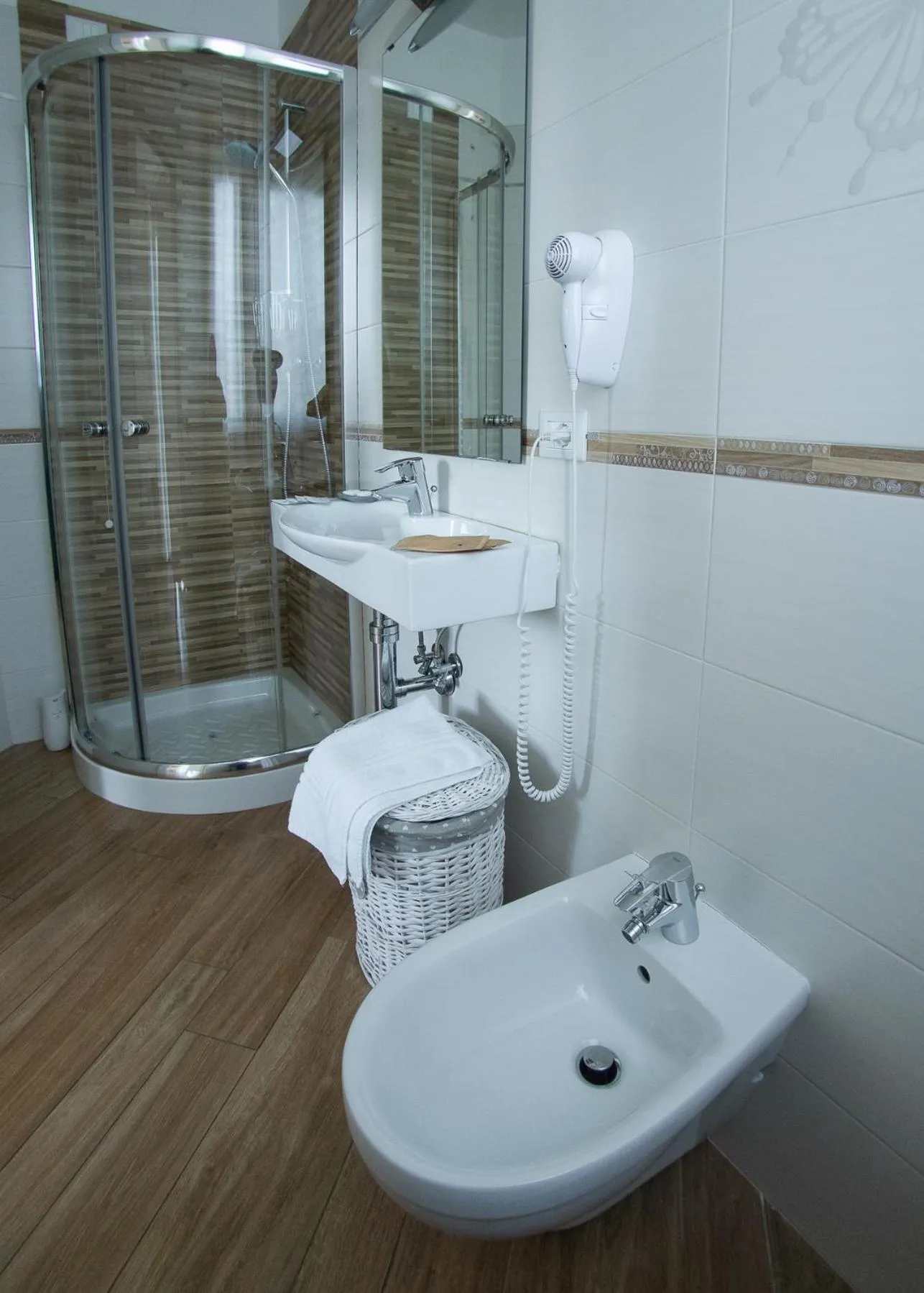 Shower in Agriturismo La Pietra 1 e La Pietra 2