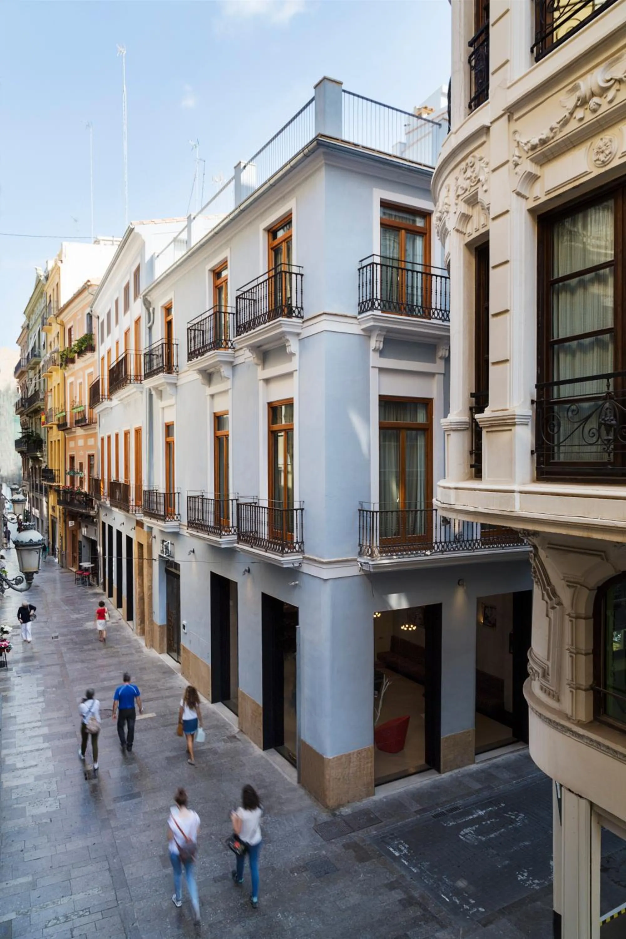 Property building in One Shot Mercat