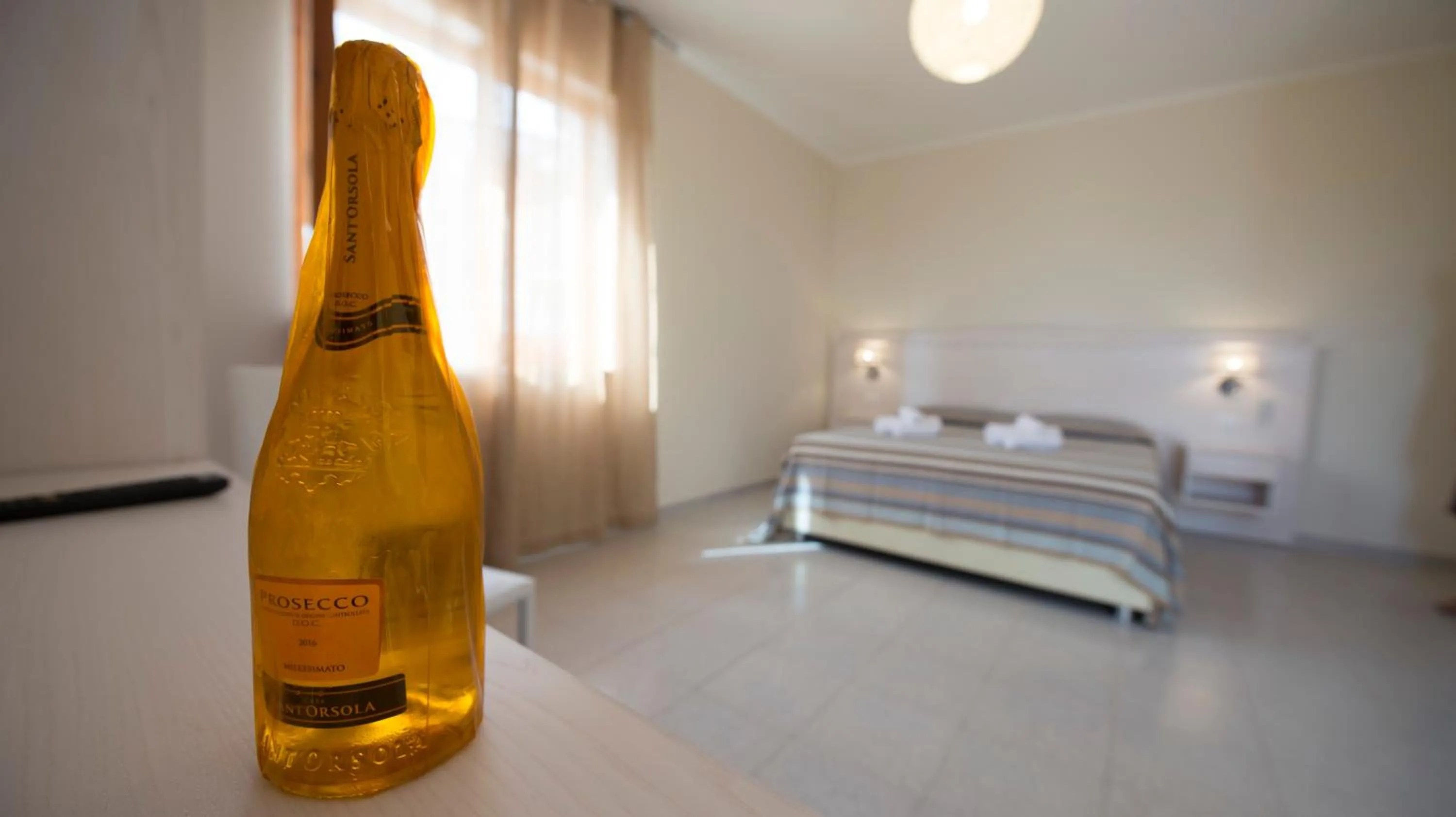 Decorative detail, Bed in Donna Rosa Accommodation