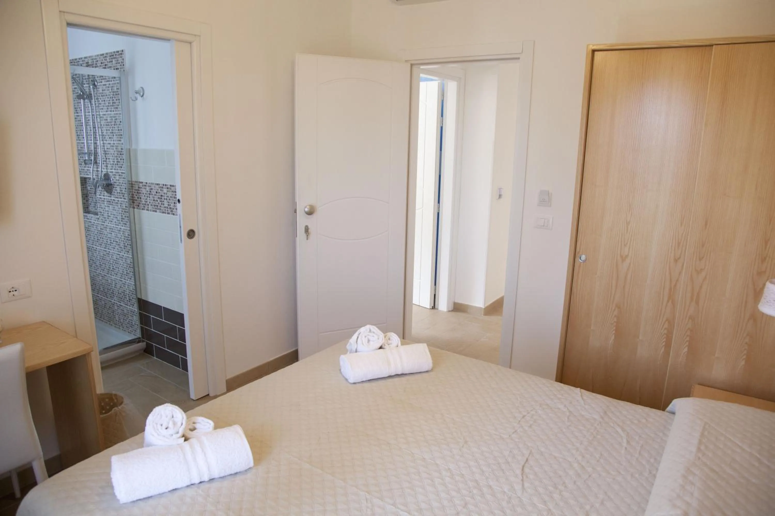 Decorative detail, Bed in Donna Rosa Accommodation