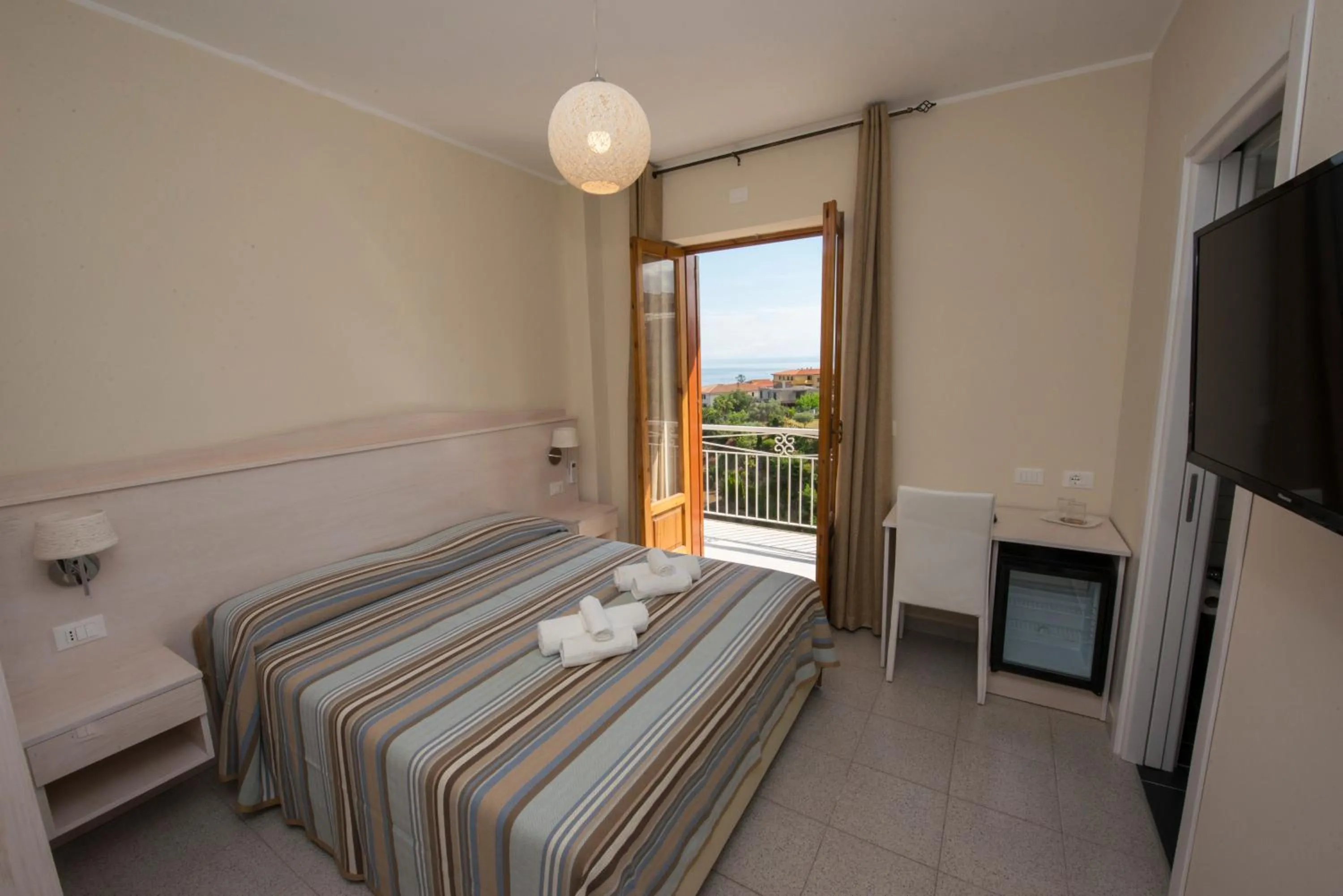 Photo of the whole room, Bed in Donna Rosa Accommodation