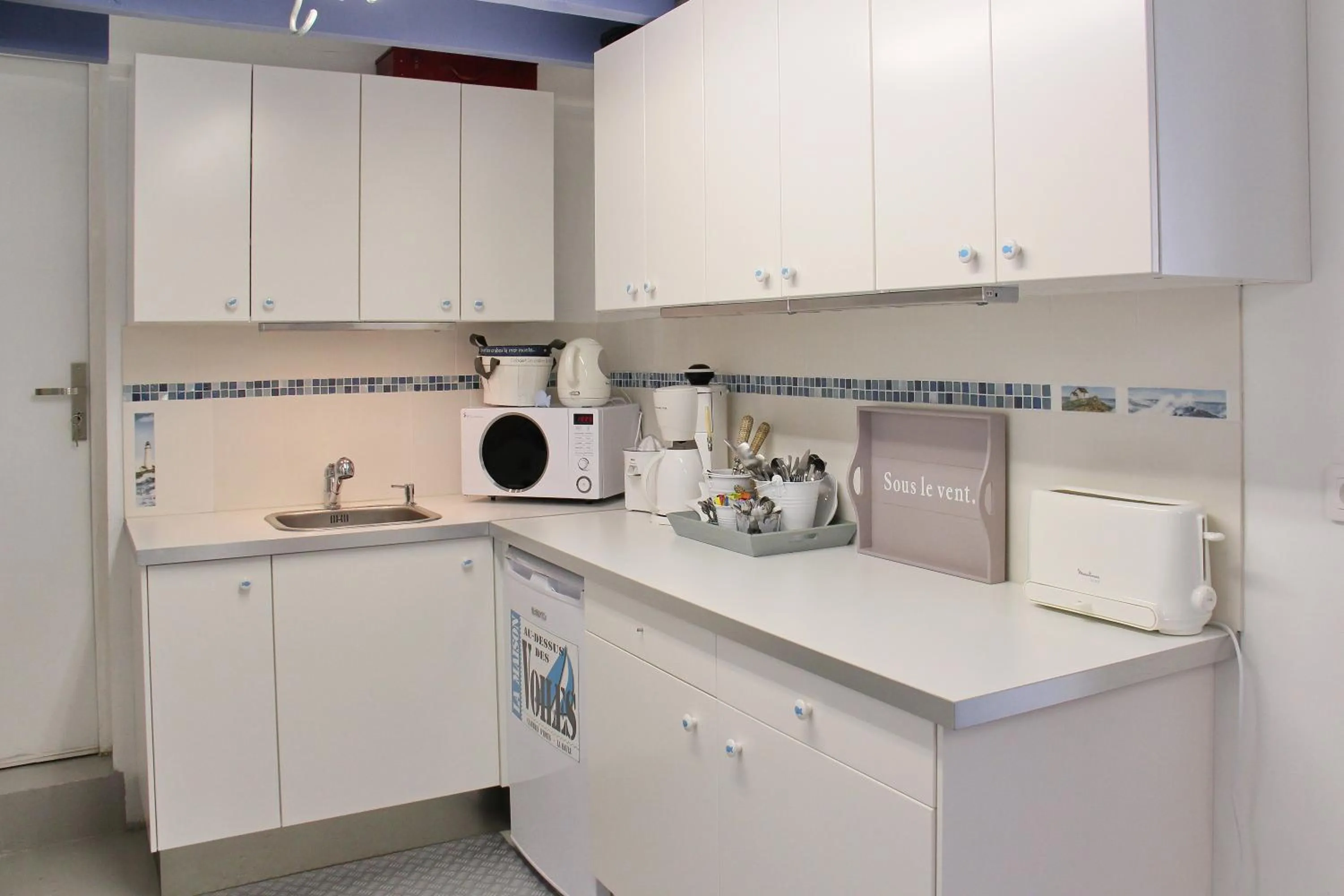 Kitchen or kitchenette in La Maison au-dessus des Voiles