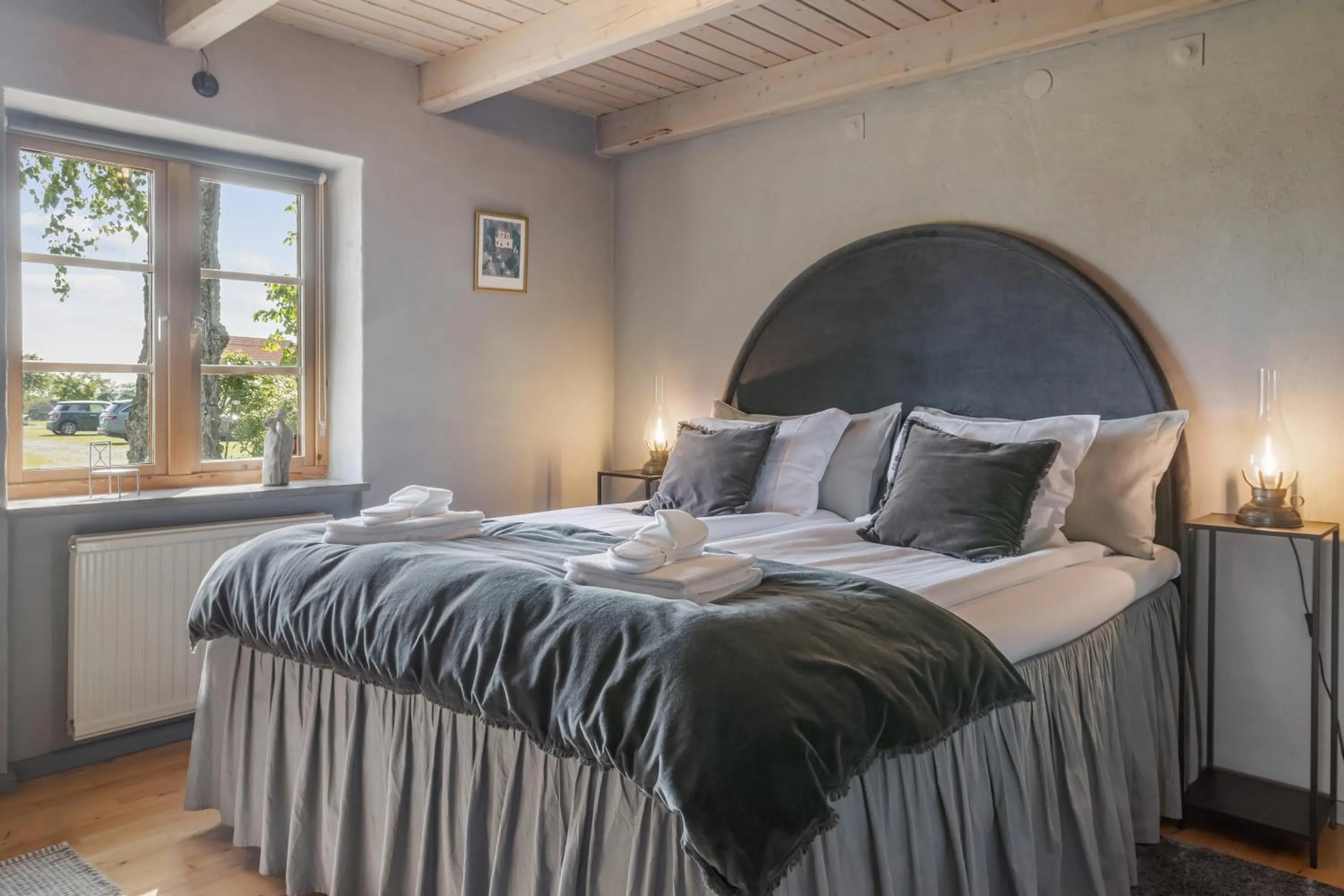 Bedroom, Bed in Mellby Atelier på Österlen