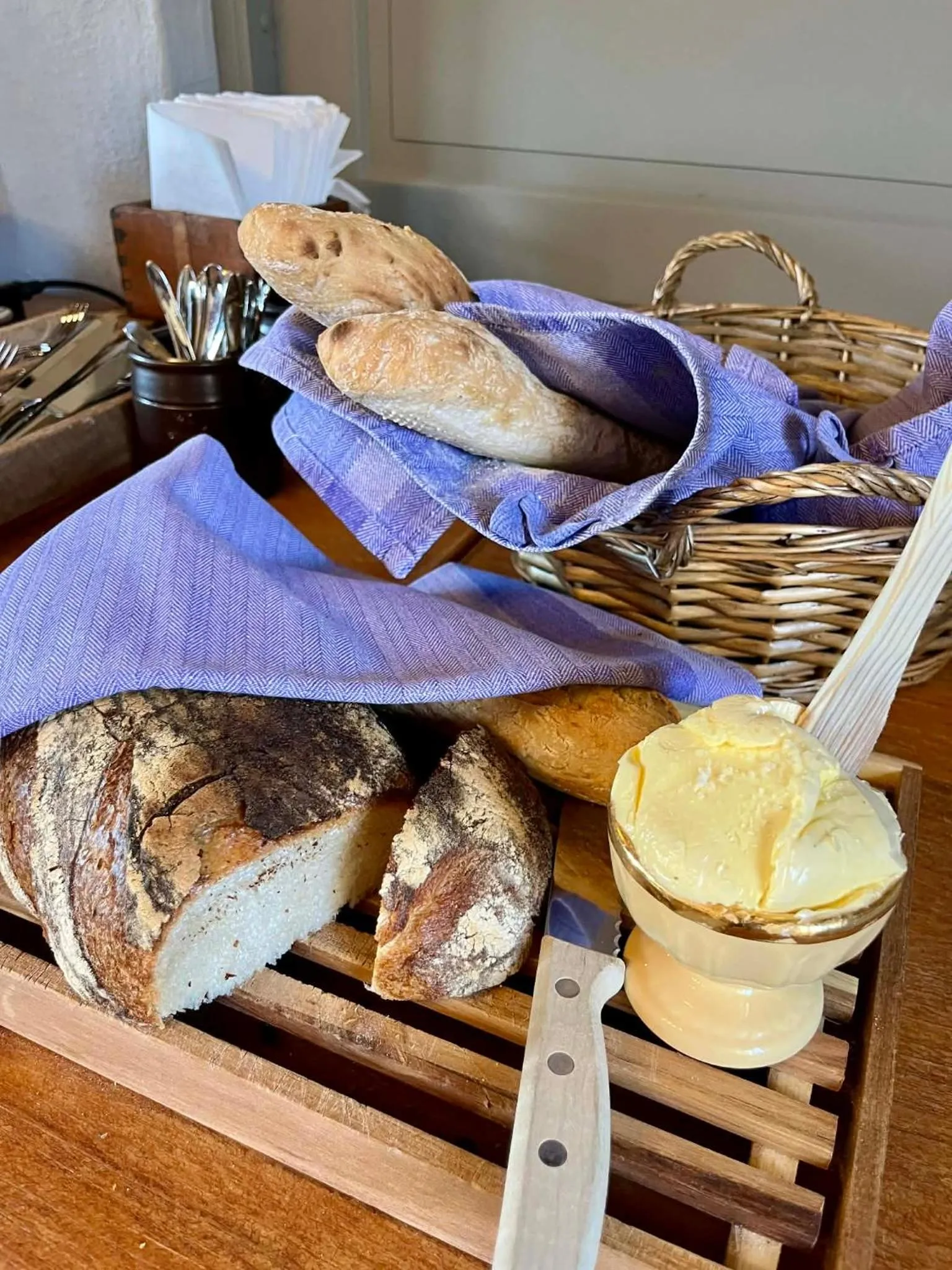 Breakfast in Mellby Atelier på Österlen