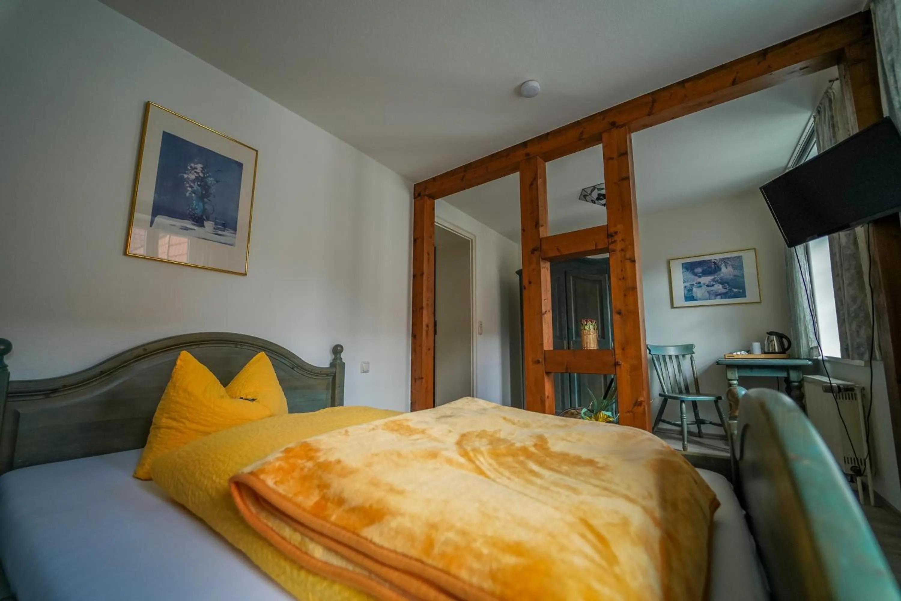 Photo of the whole room, Bed in Hotel Celler Auszeit