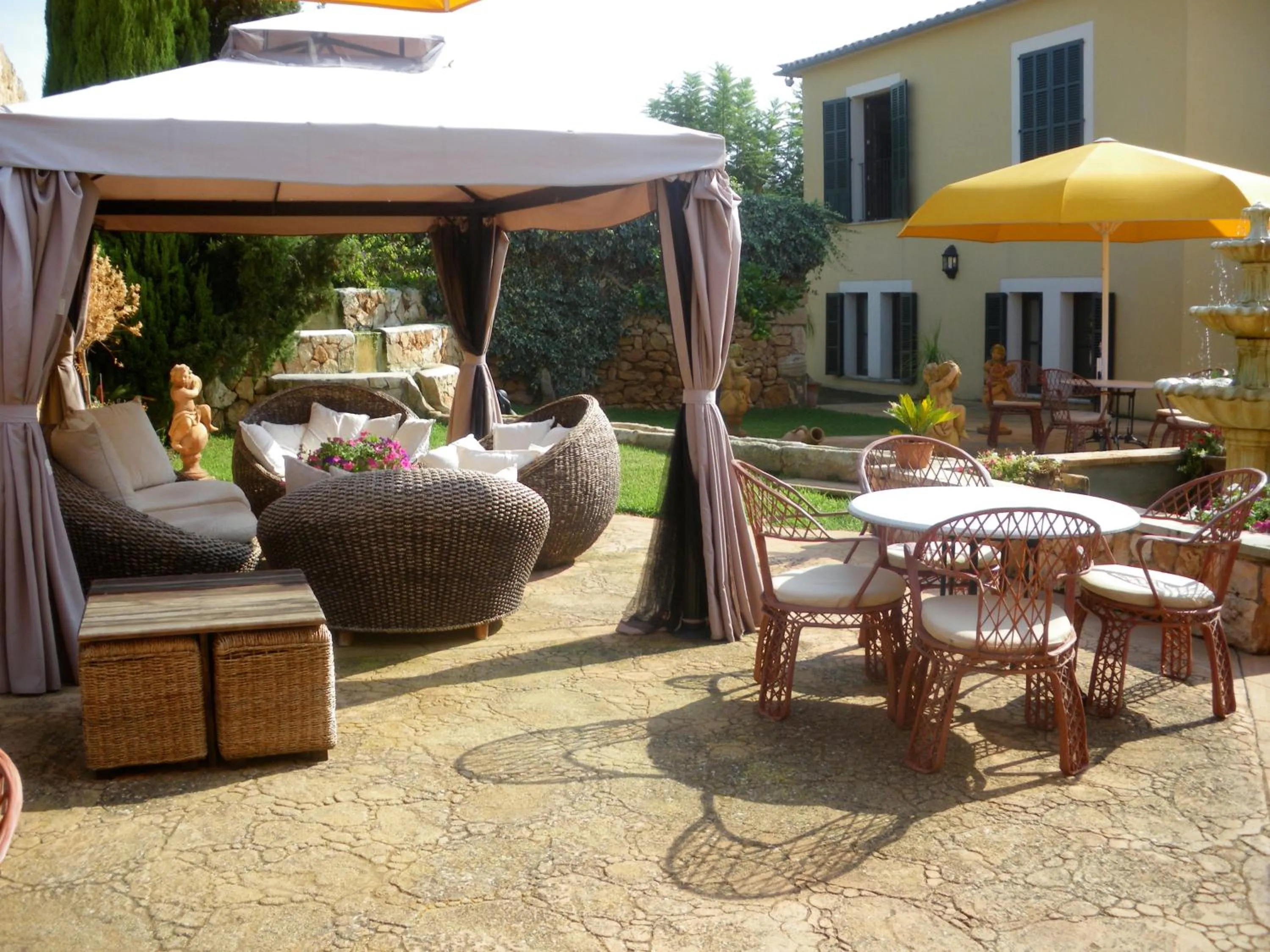 Patio in Puig de Ros d’Alt