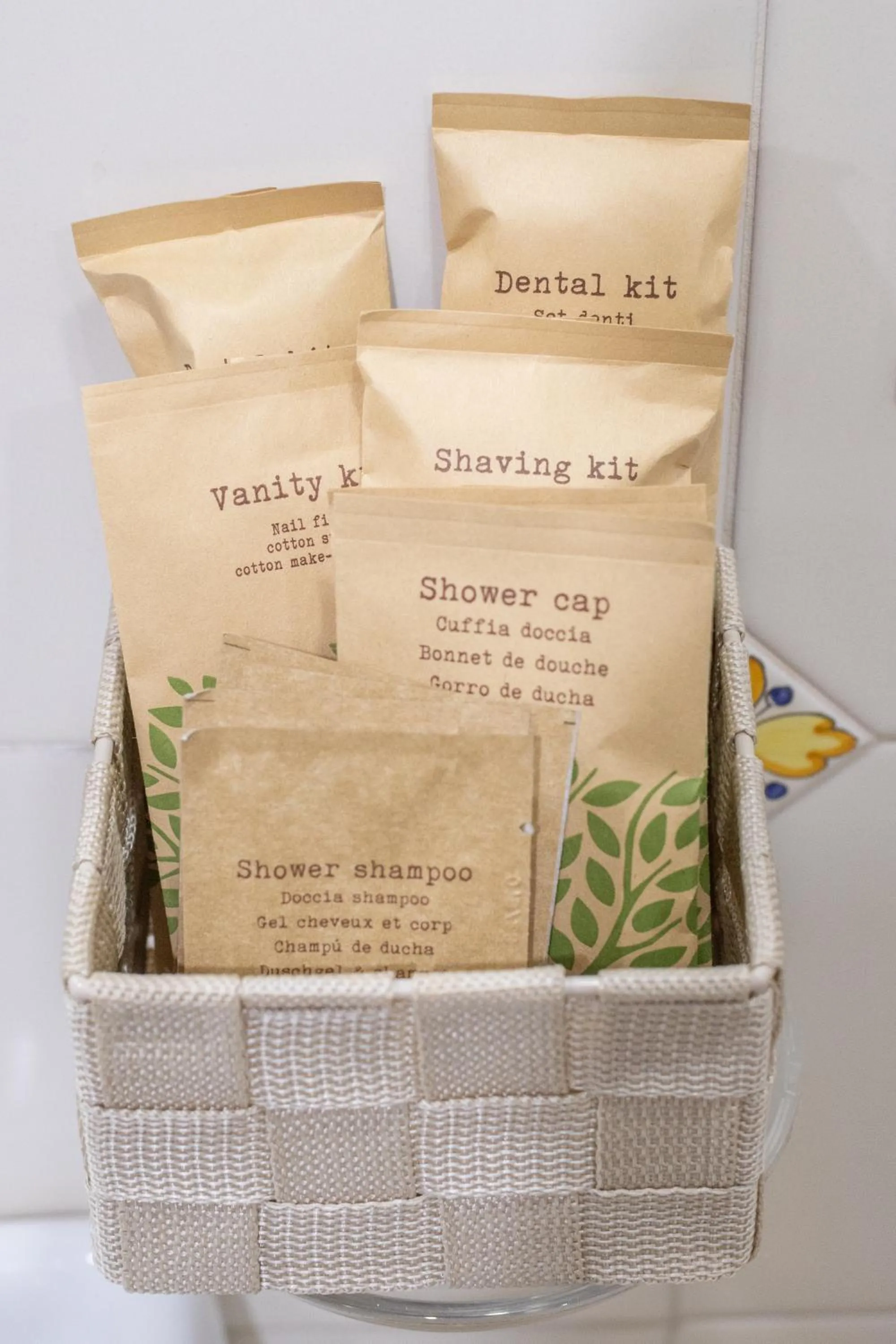 Shower in La Residenza del Proconsolo