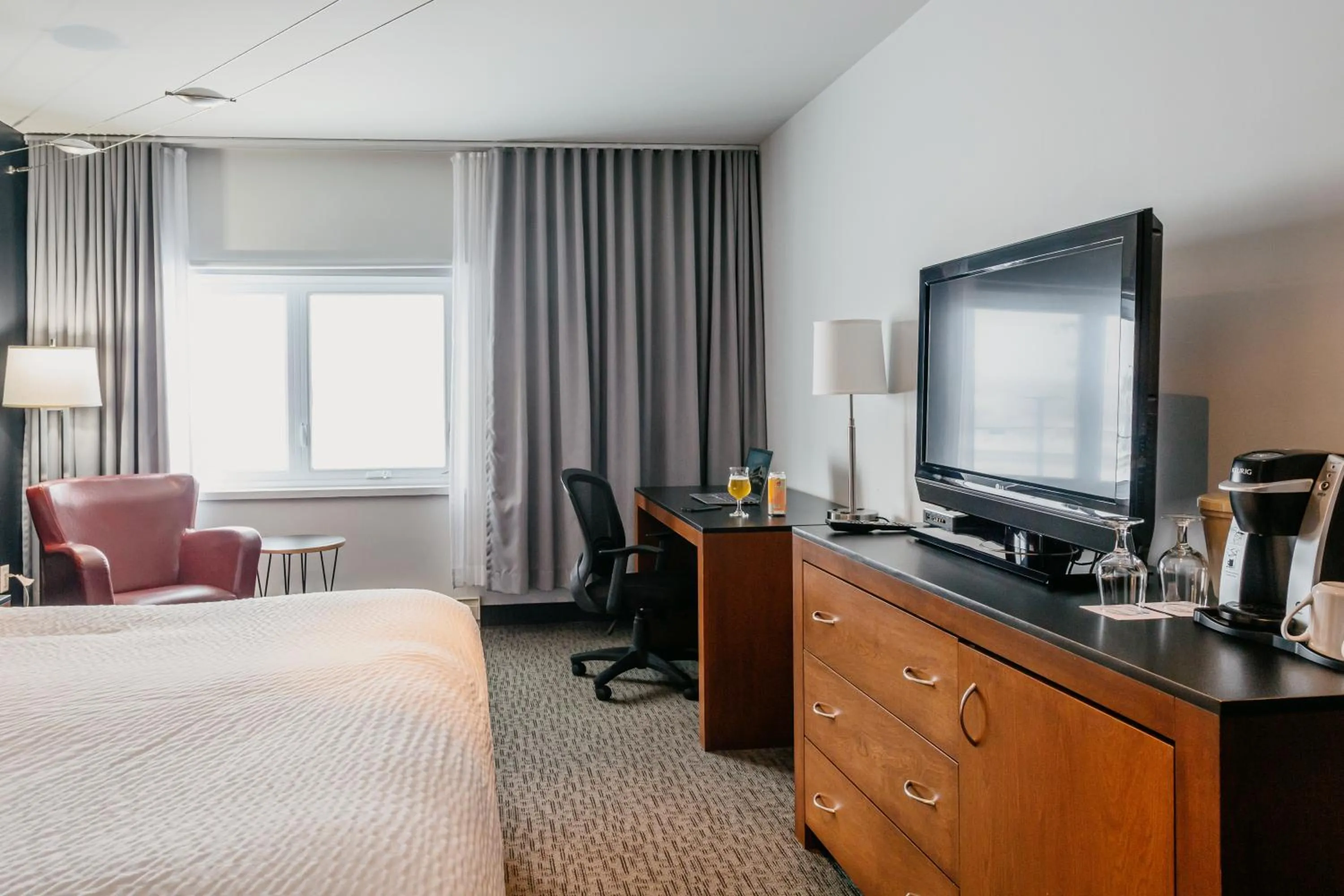 TV and multimedia, Bed in Riotel Matane