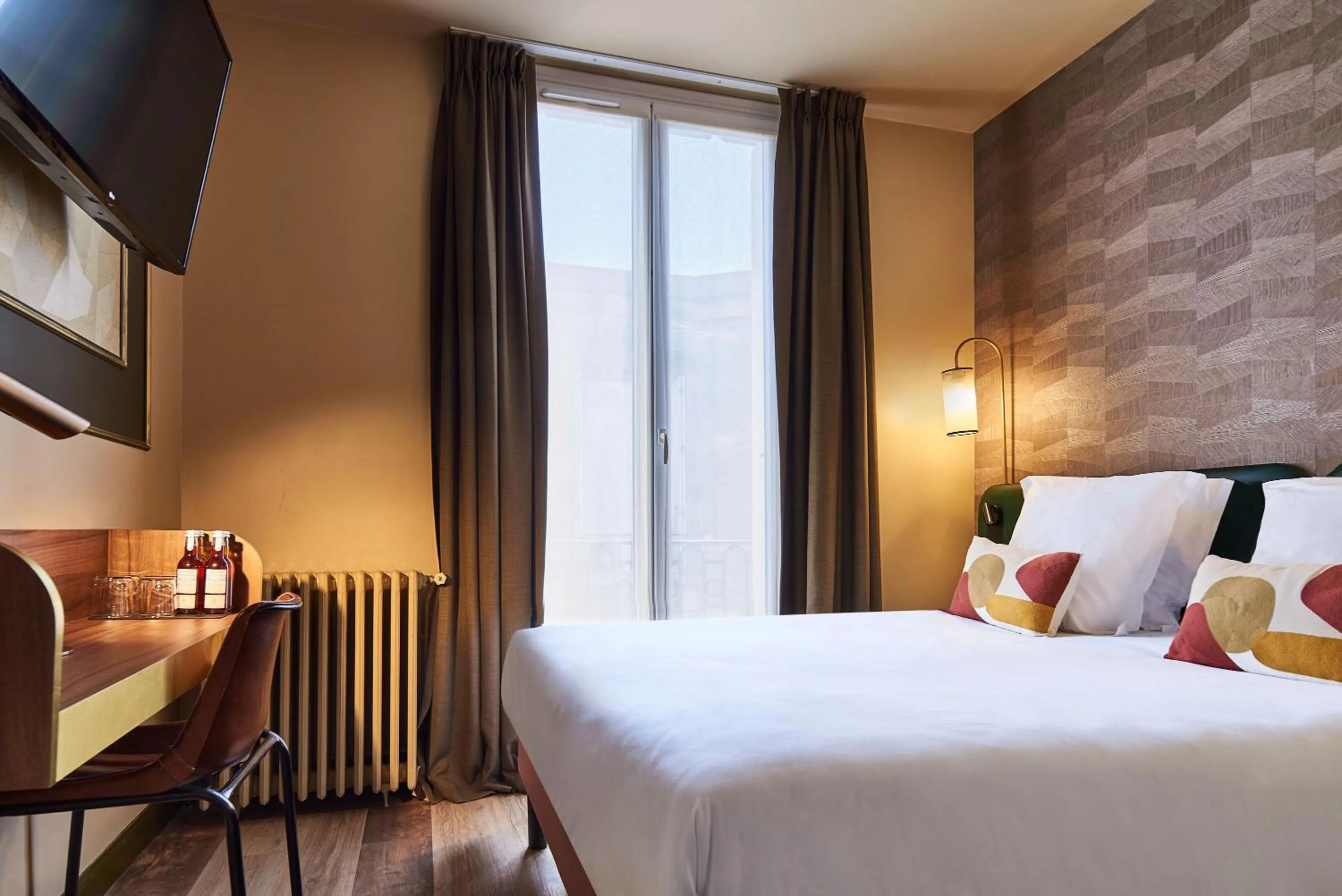 Bed in Hotel Konti Bordeaux by HappyCulture