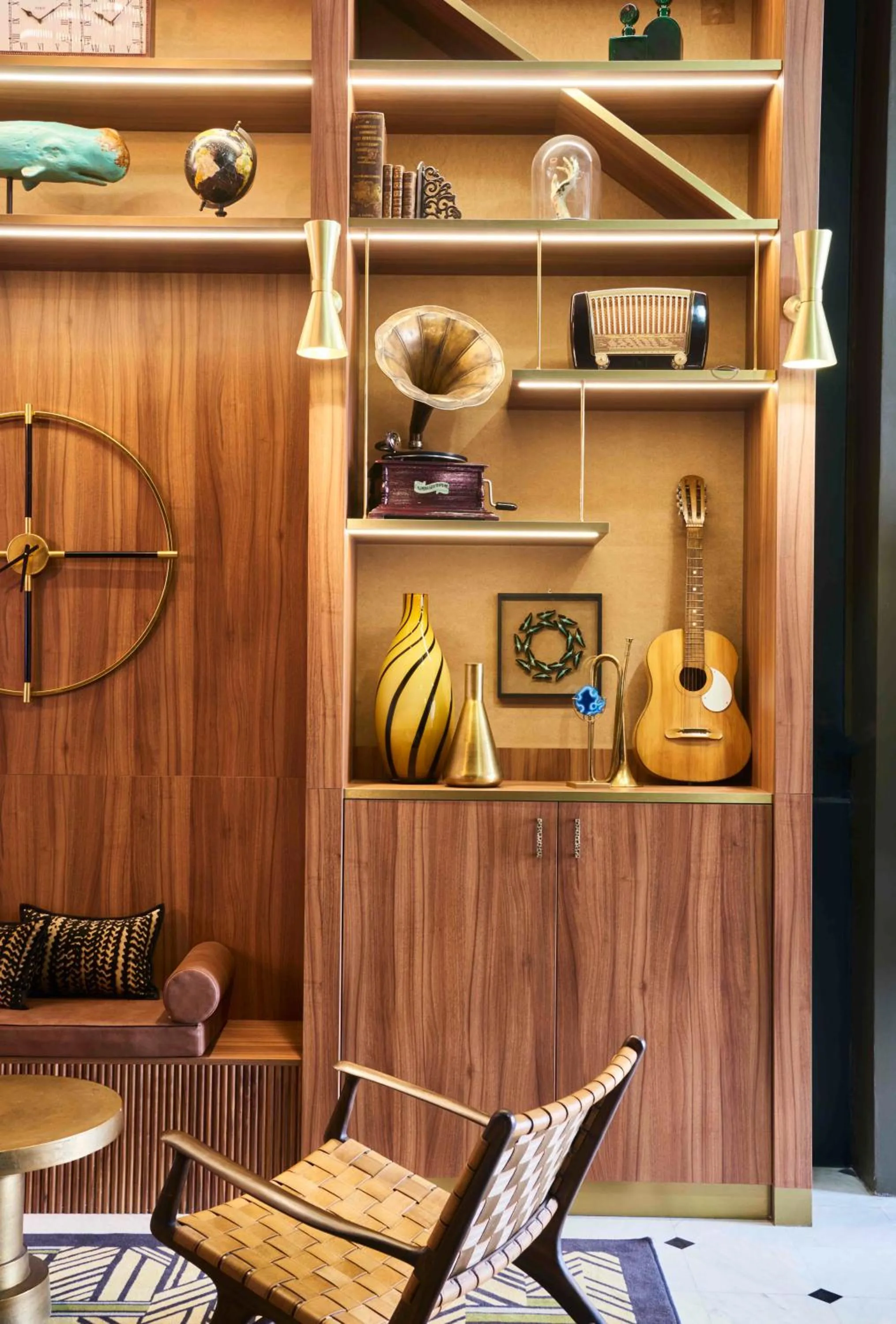 Facade/entrance in Hotel Konti Bordeaux by HappyCulture