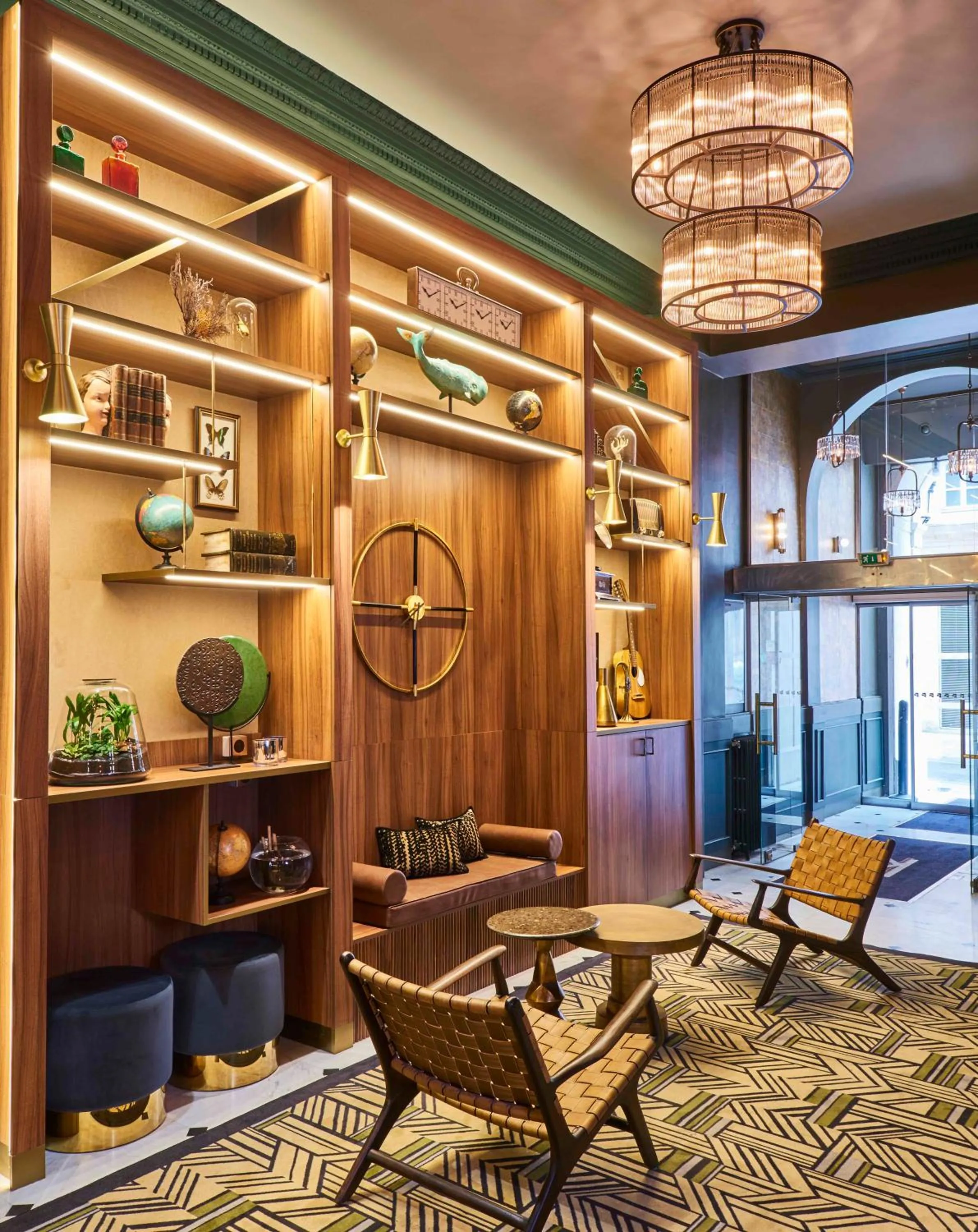 Facade/entrance in Hotel Konti Bordeaux by HappyCulture