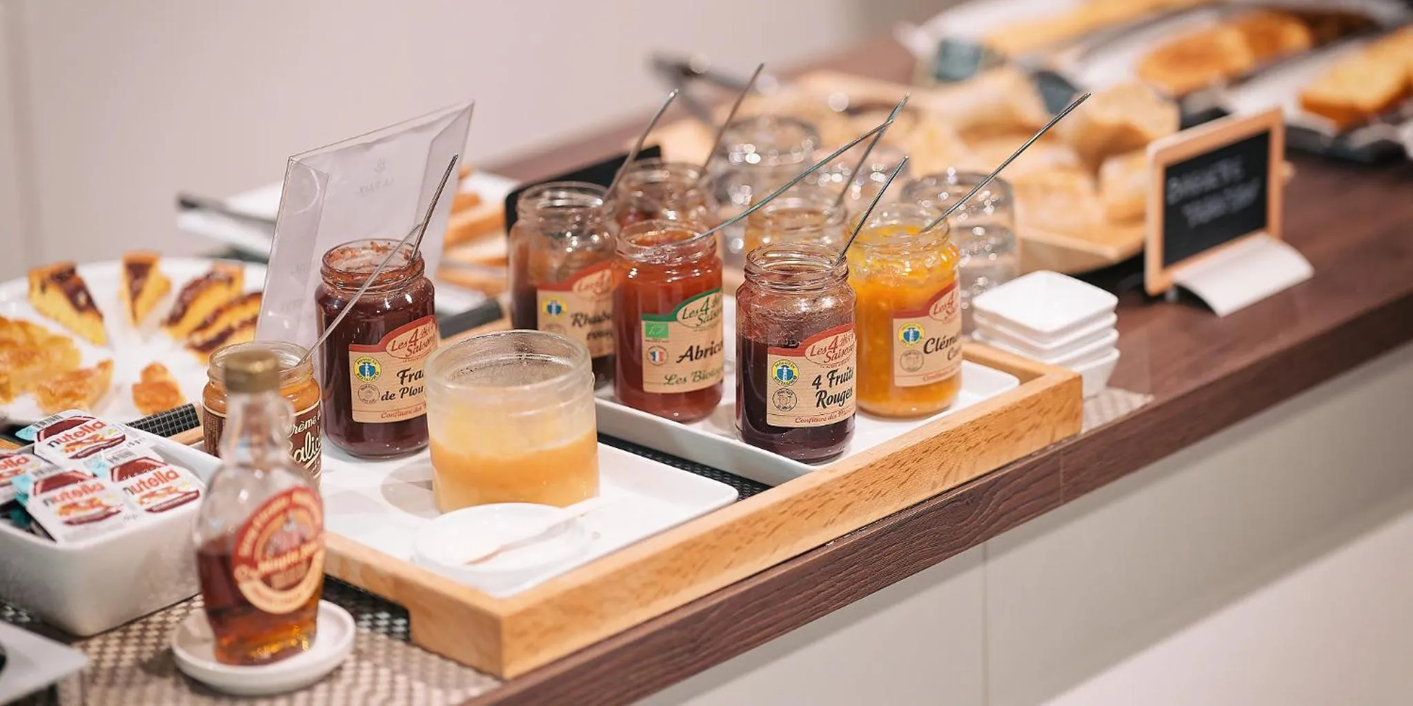 Breakfast in The Originals Boutique, Hôtel de la Paix, Brest