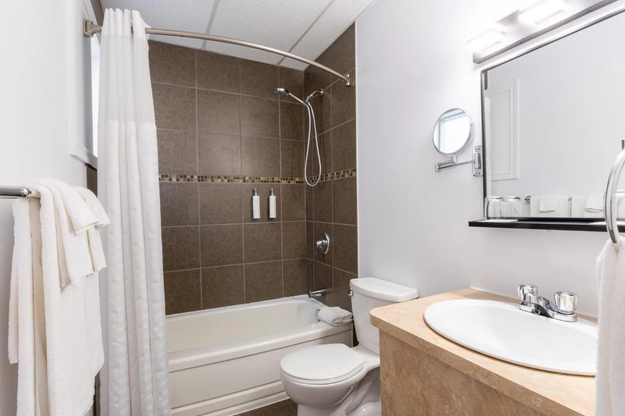 Bathroom in Riotel Perce