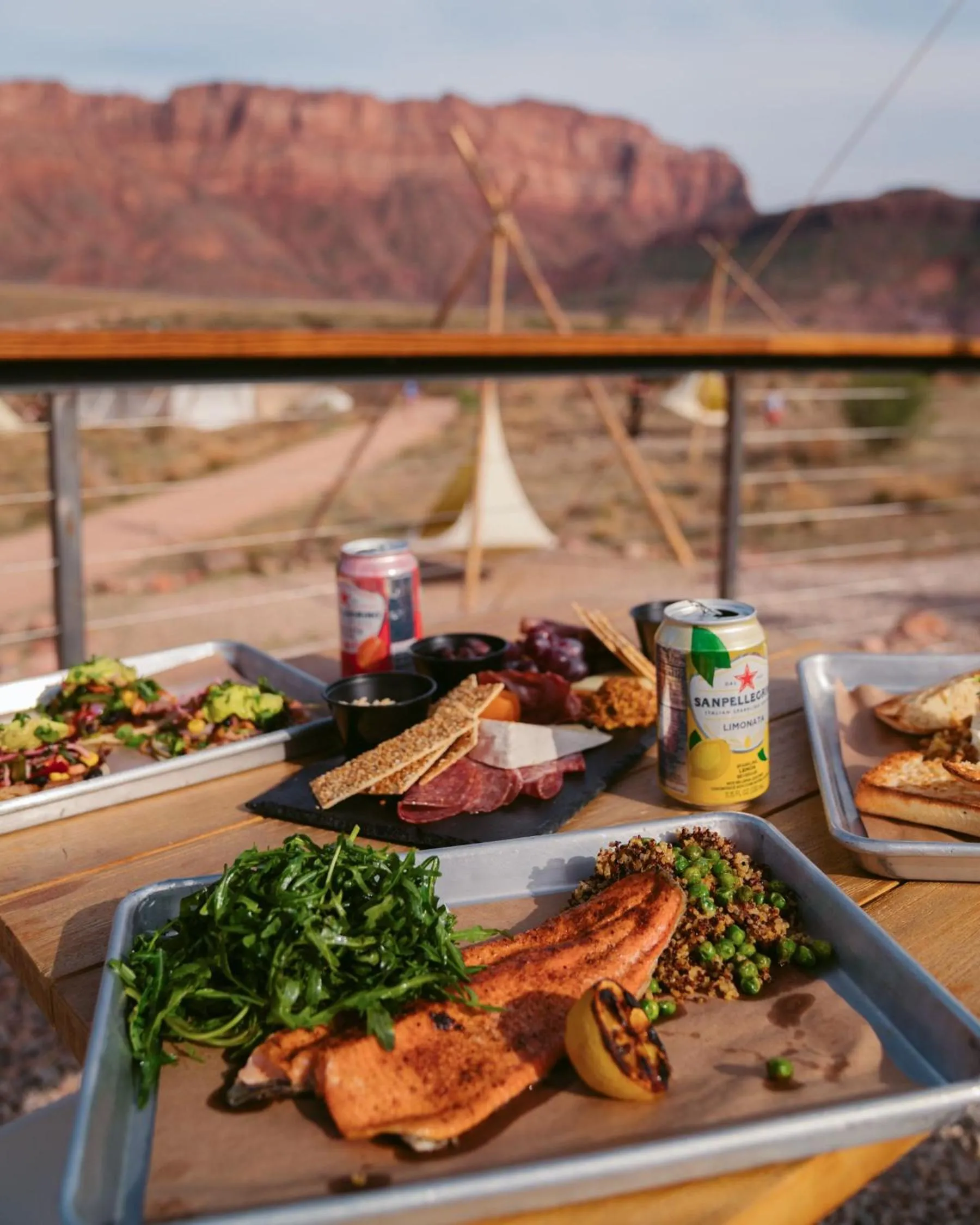 Food and drinks in Under Canvas Zion