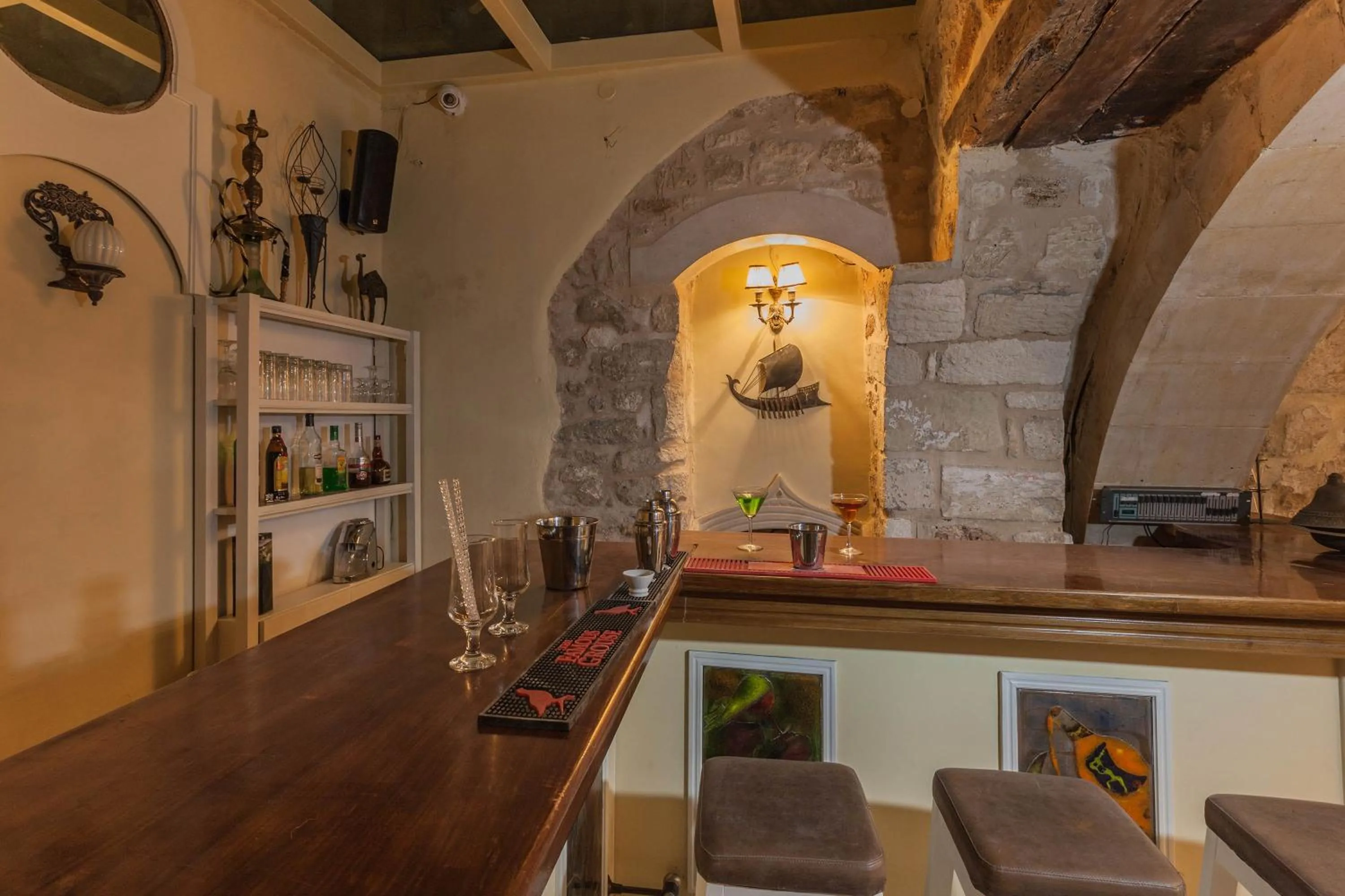 Lounge or bar in Hamam Oriental Suites