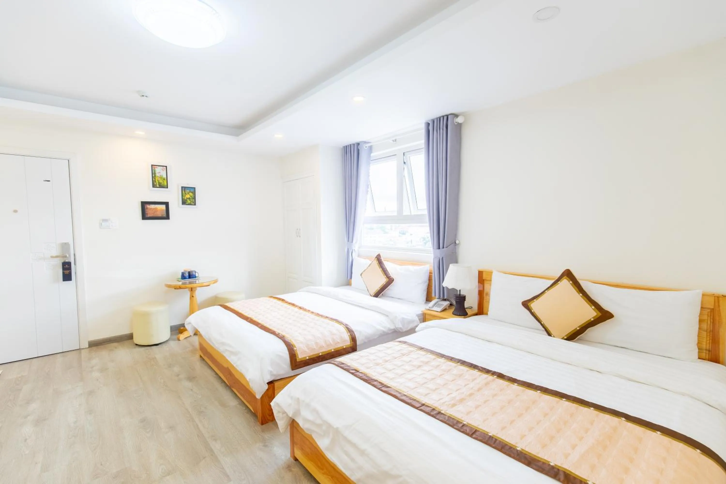 Bed in The Grace Hotel