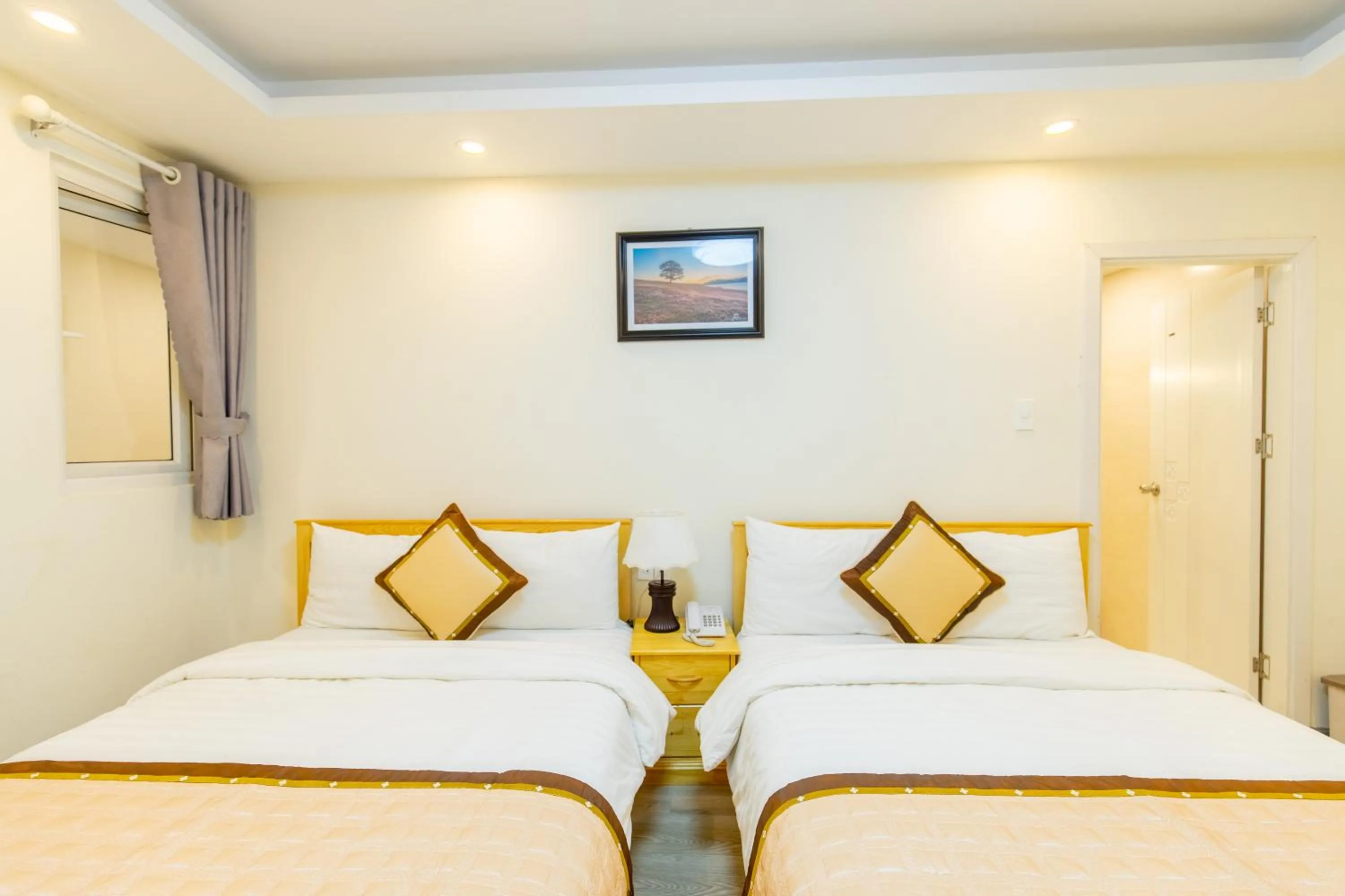 Bed in The Grace Hotel