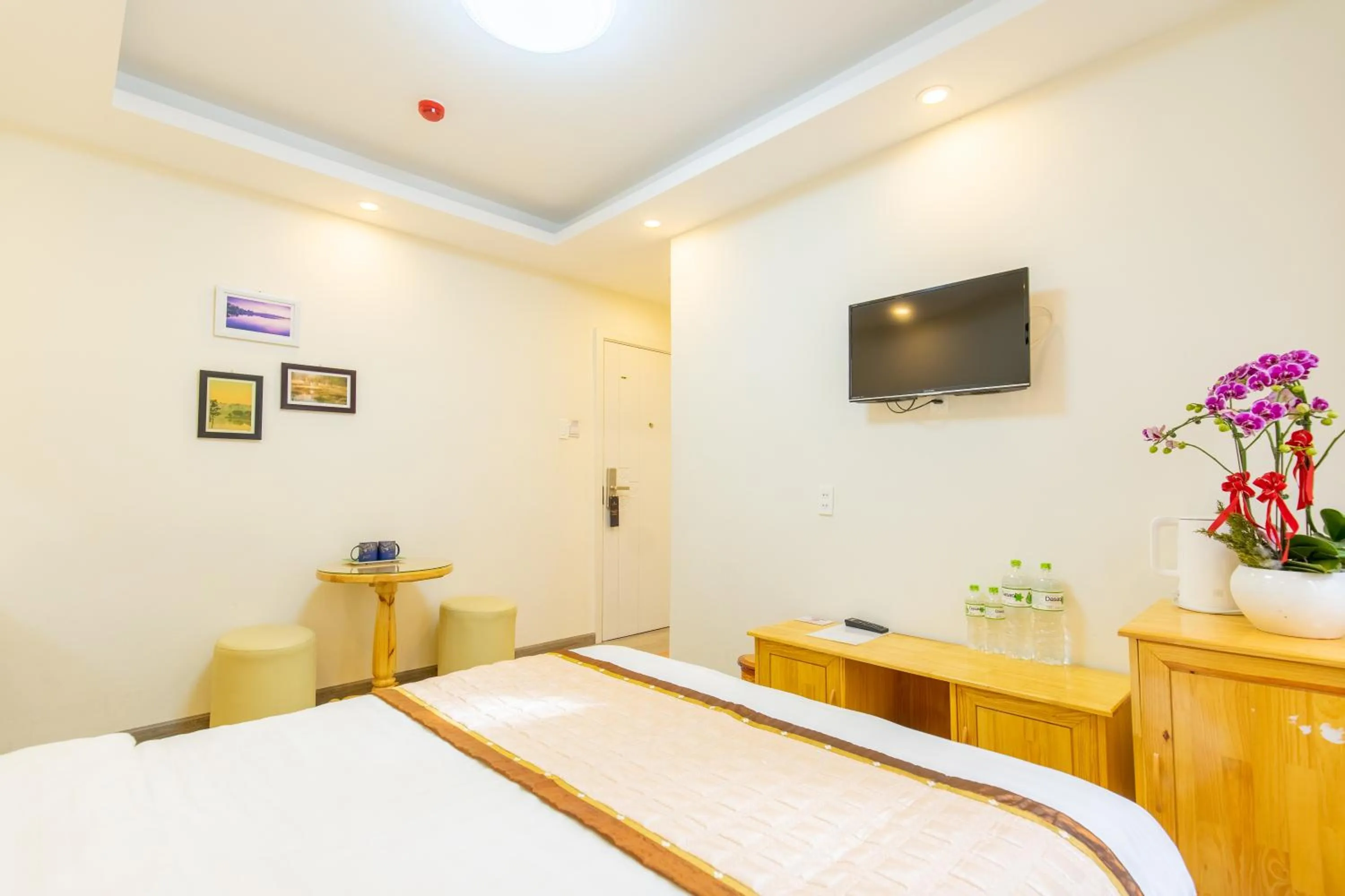 Bed in The Grace Hotel