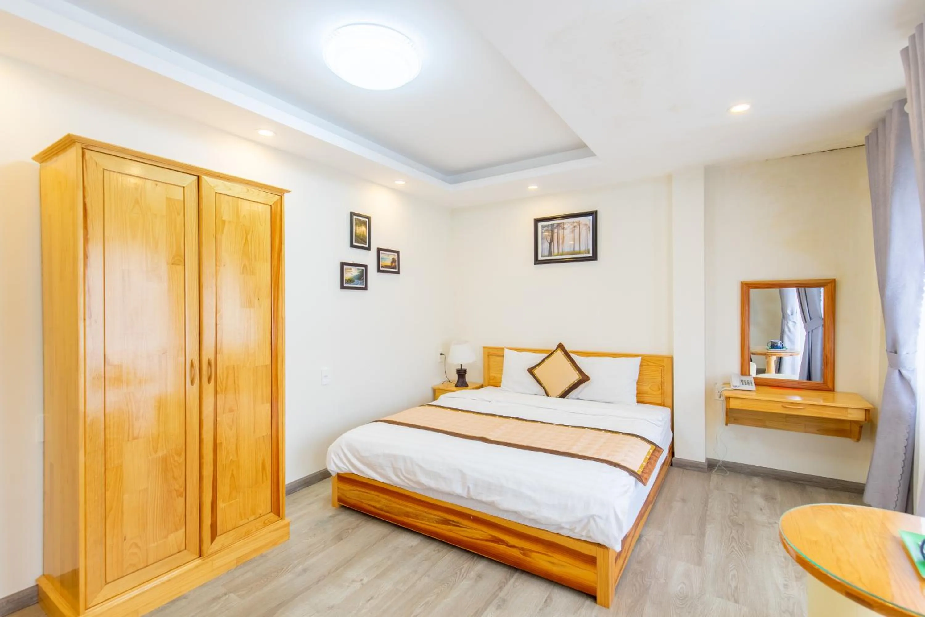 Bed in The Grace Hotel