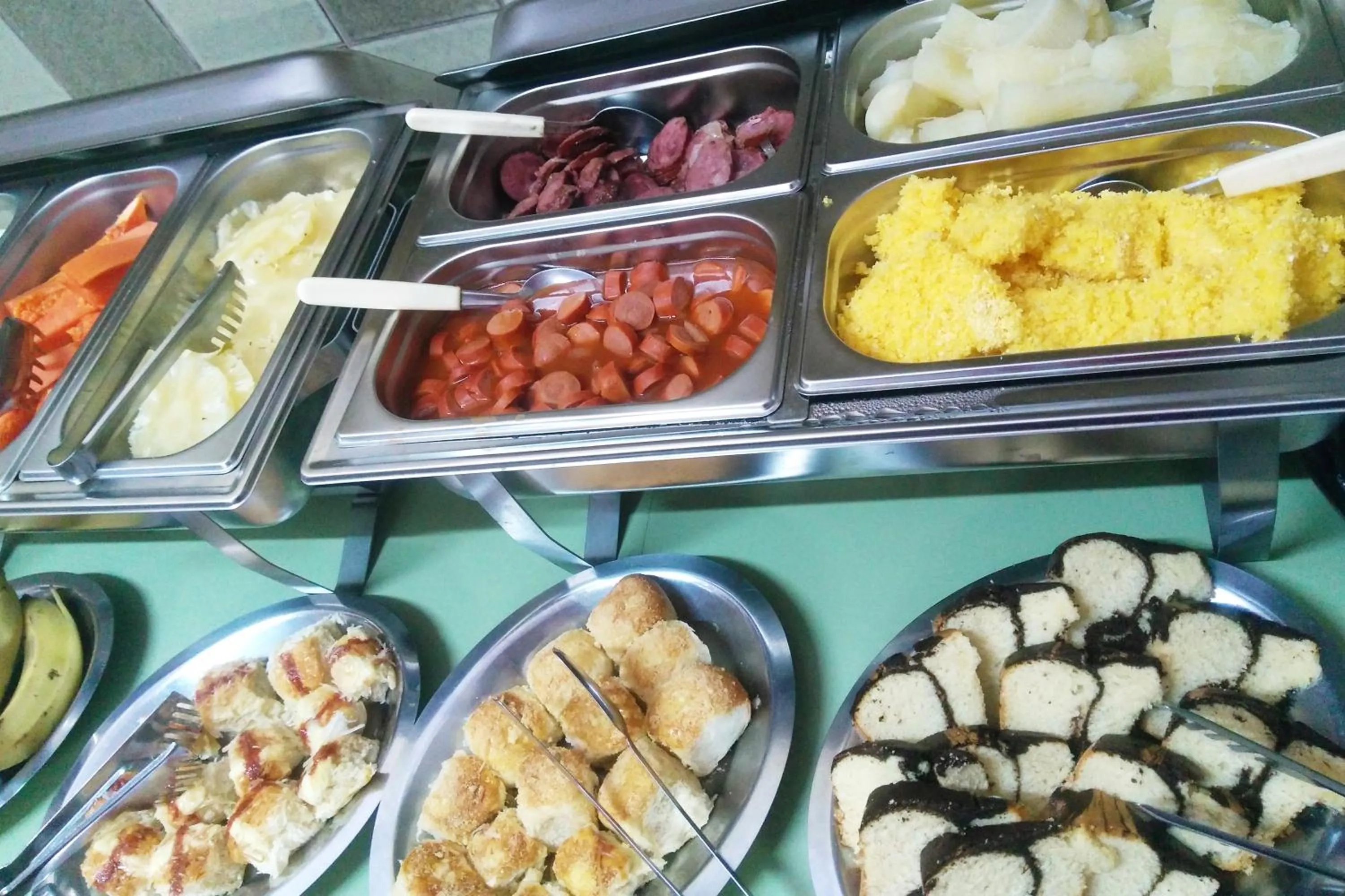 Buffet breakfast in Pousada Casa Grande