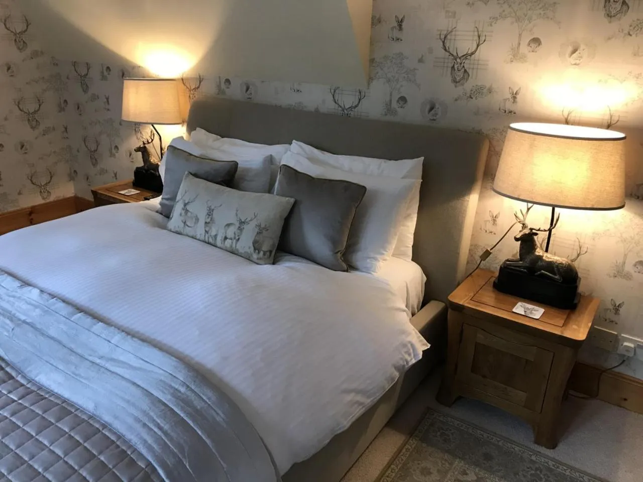 Bed in Highland Bear Lodge & Luxury Bear Huts