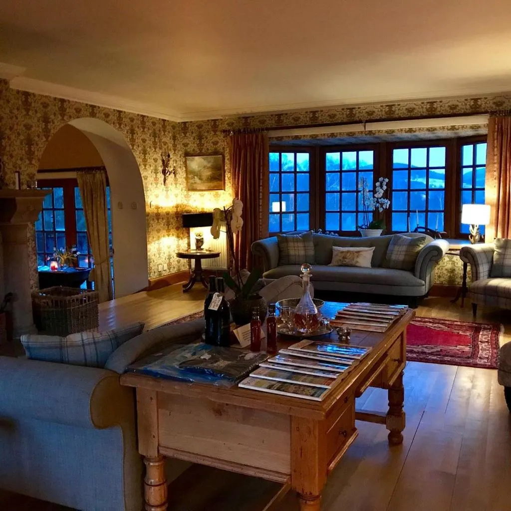 Highland Bear Lodge & Luxury Bear Huts