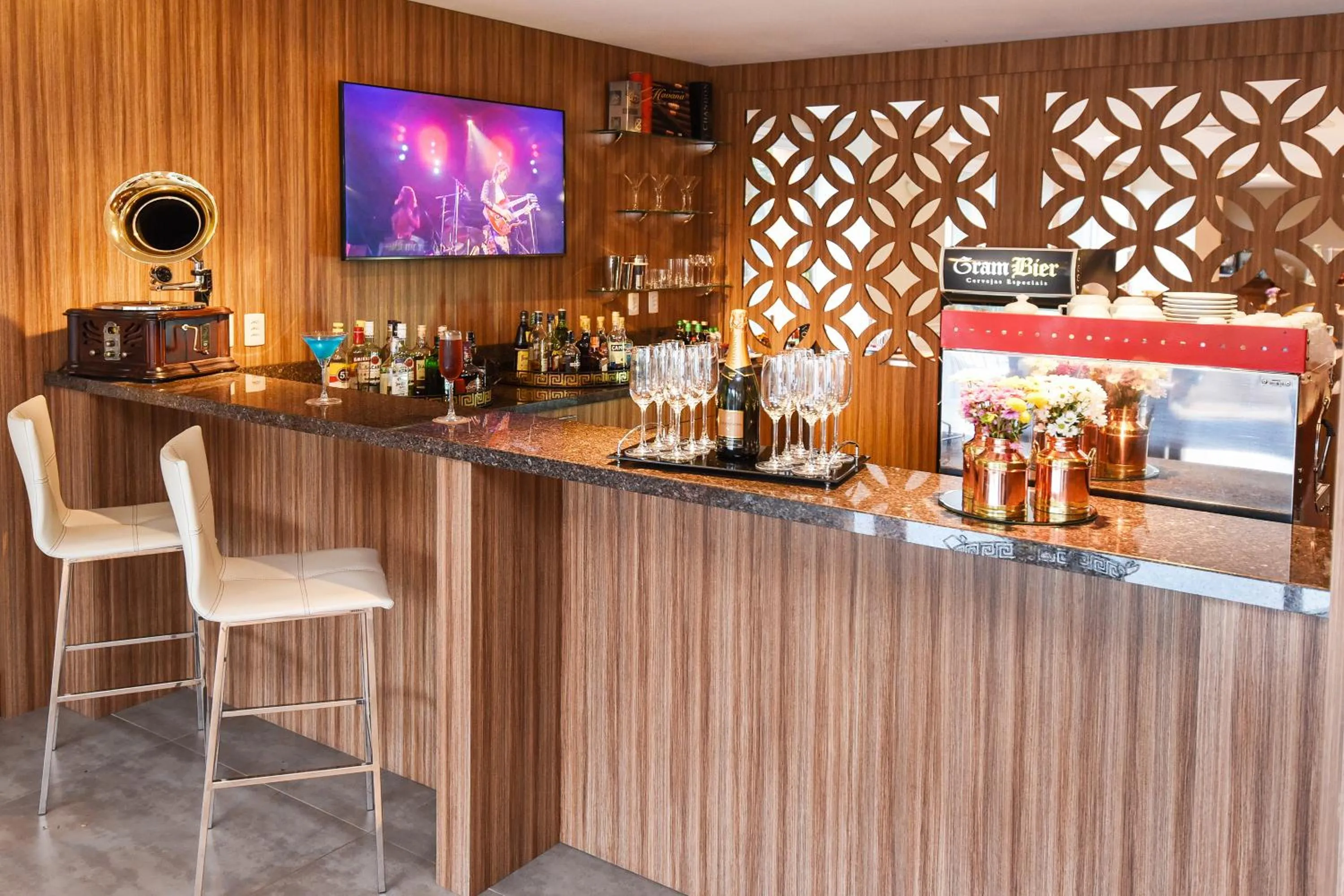 Restaurant/places to eat in Hotel Refugio da Montanha