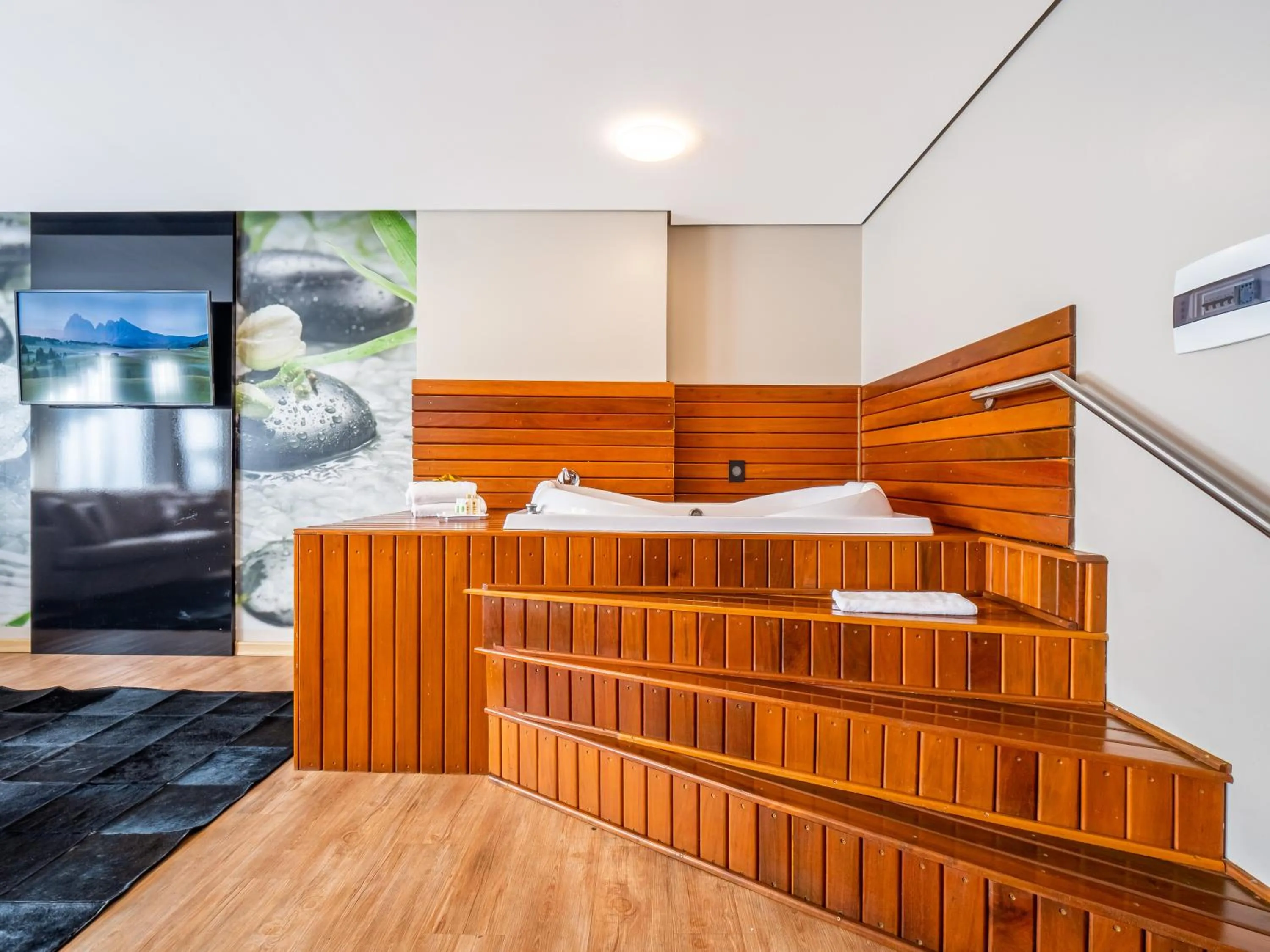 Hot Tub, Bed in Hotel Refugio da Montanha