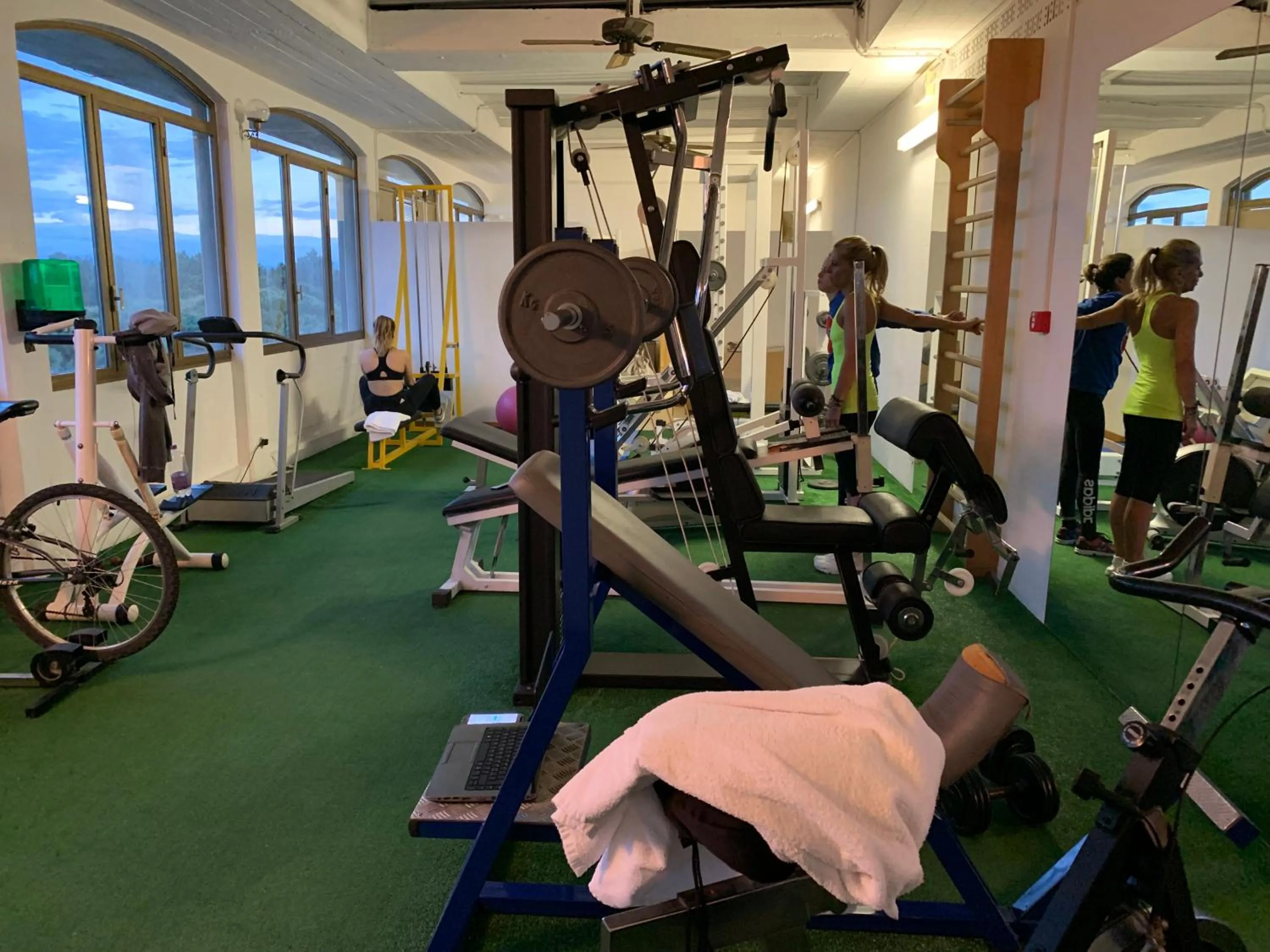 Fitness centre/facilities in G&D Hotel Deanna Pool&Brunch