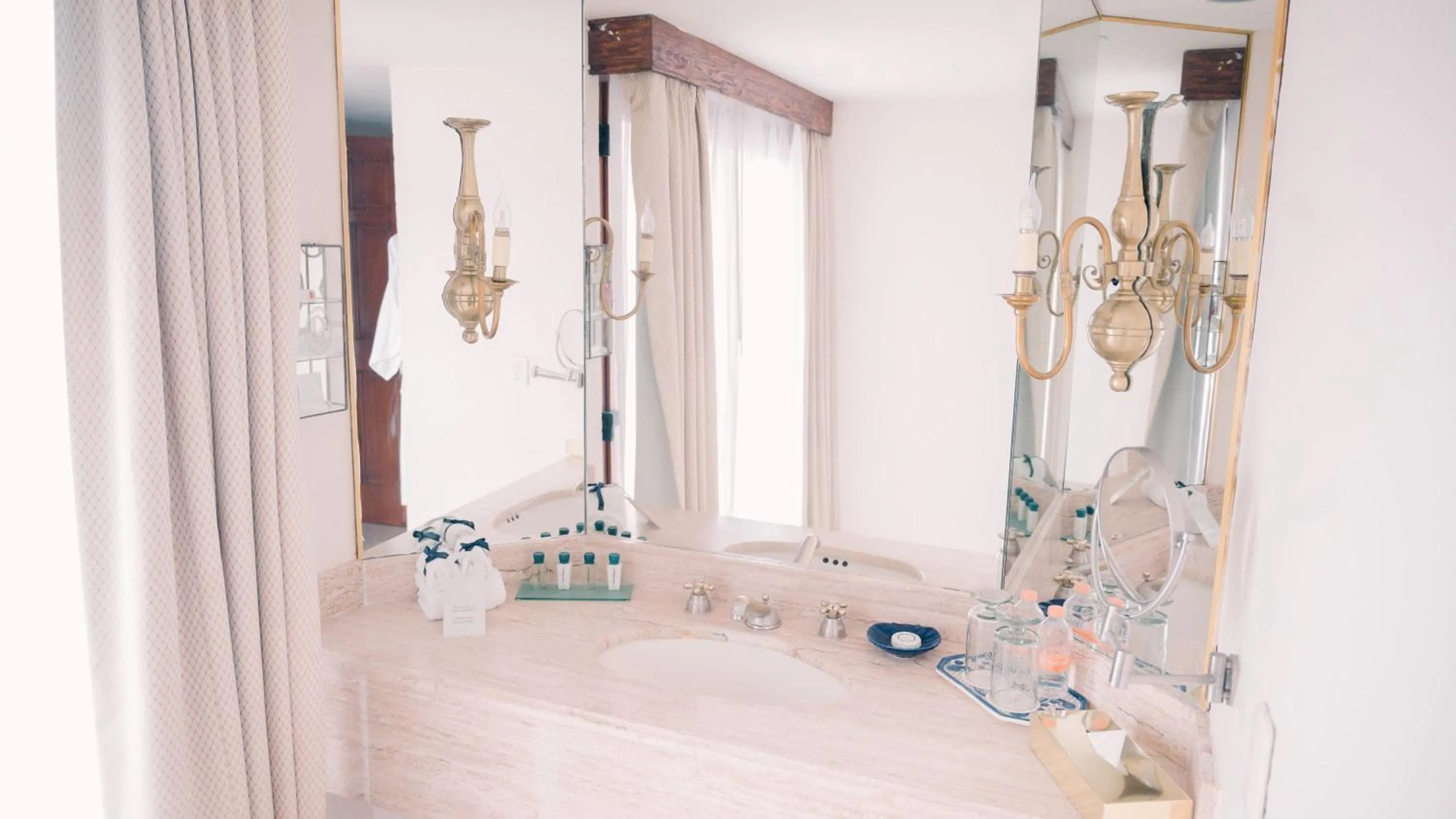 Bathroom in Quinta Real Zacatecas