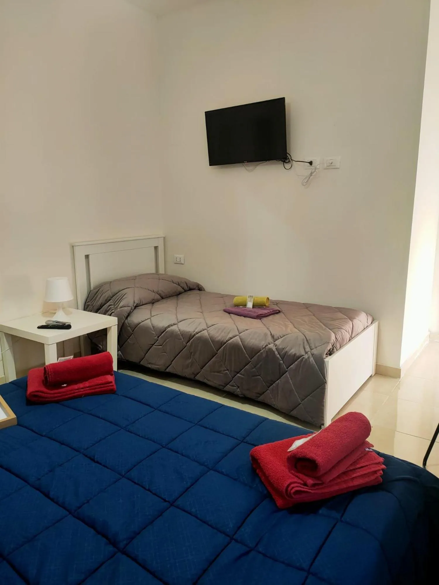 Communal lounge/ TV room, Bed in Bed and fly Aeroporto Catania reception