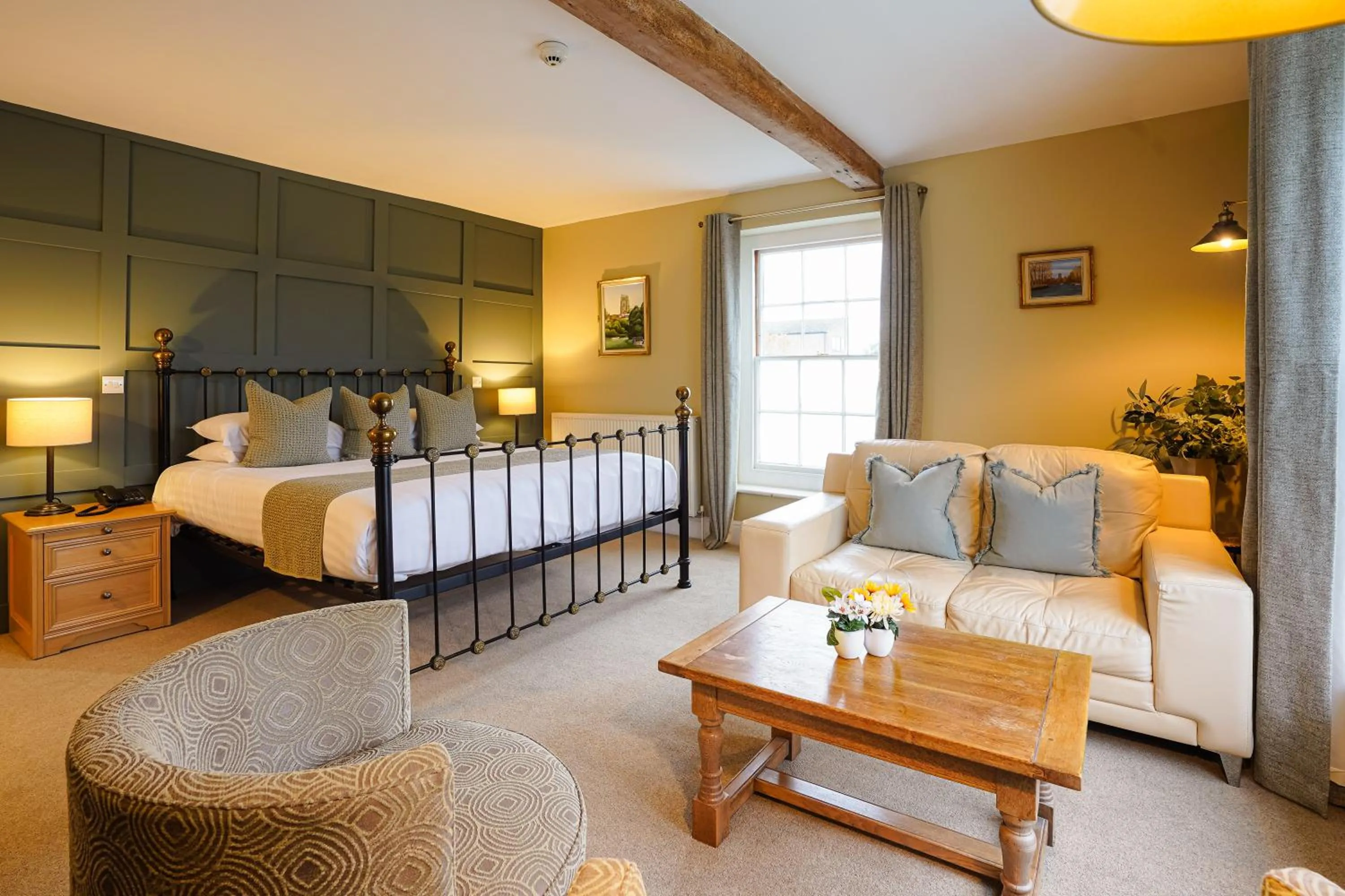 Bed in Waveney House Hotel