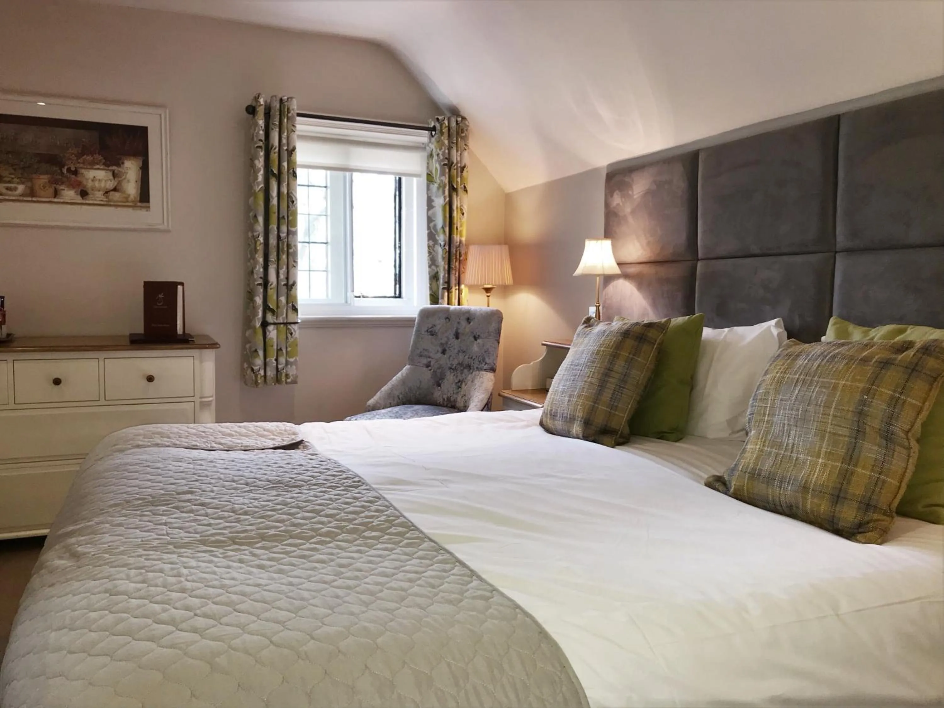 Bed in Mallyan Spout Hotel