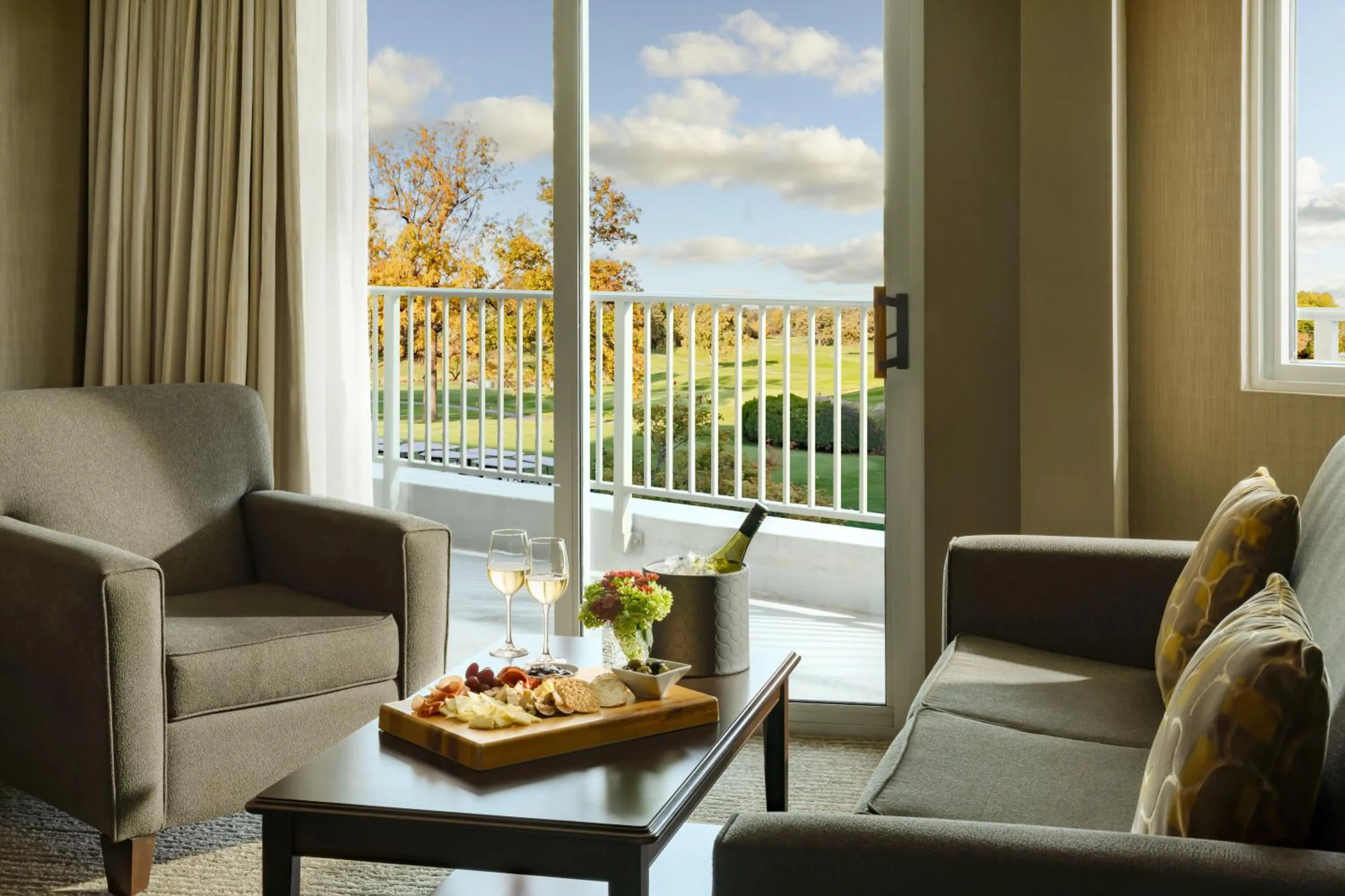 Living room in Eaglewood Resort & Spa