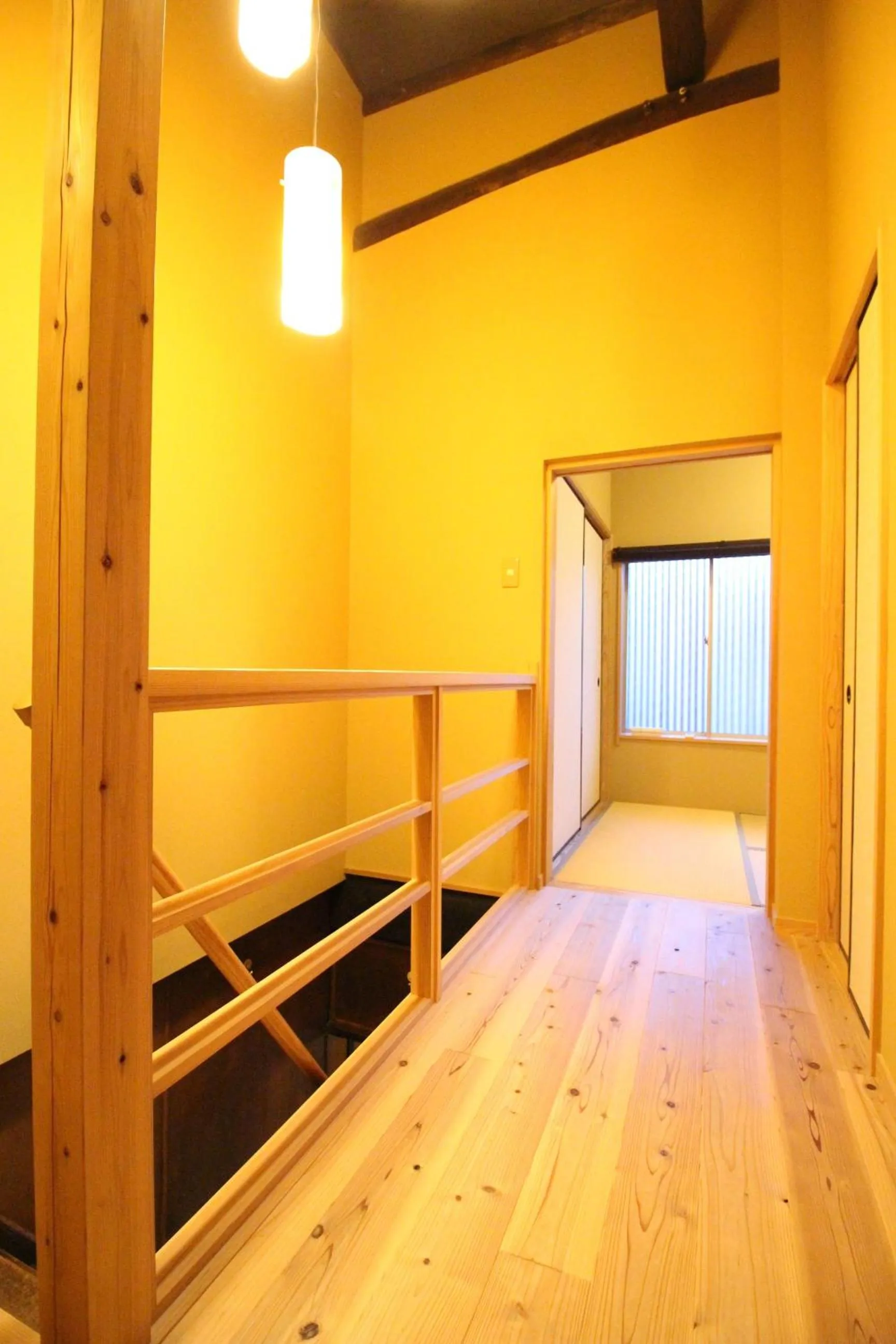 Photo of the whole room in Mibuan