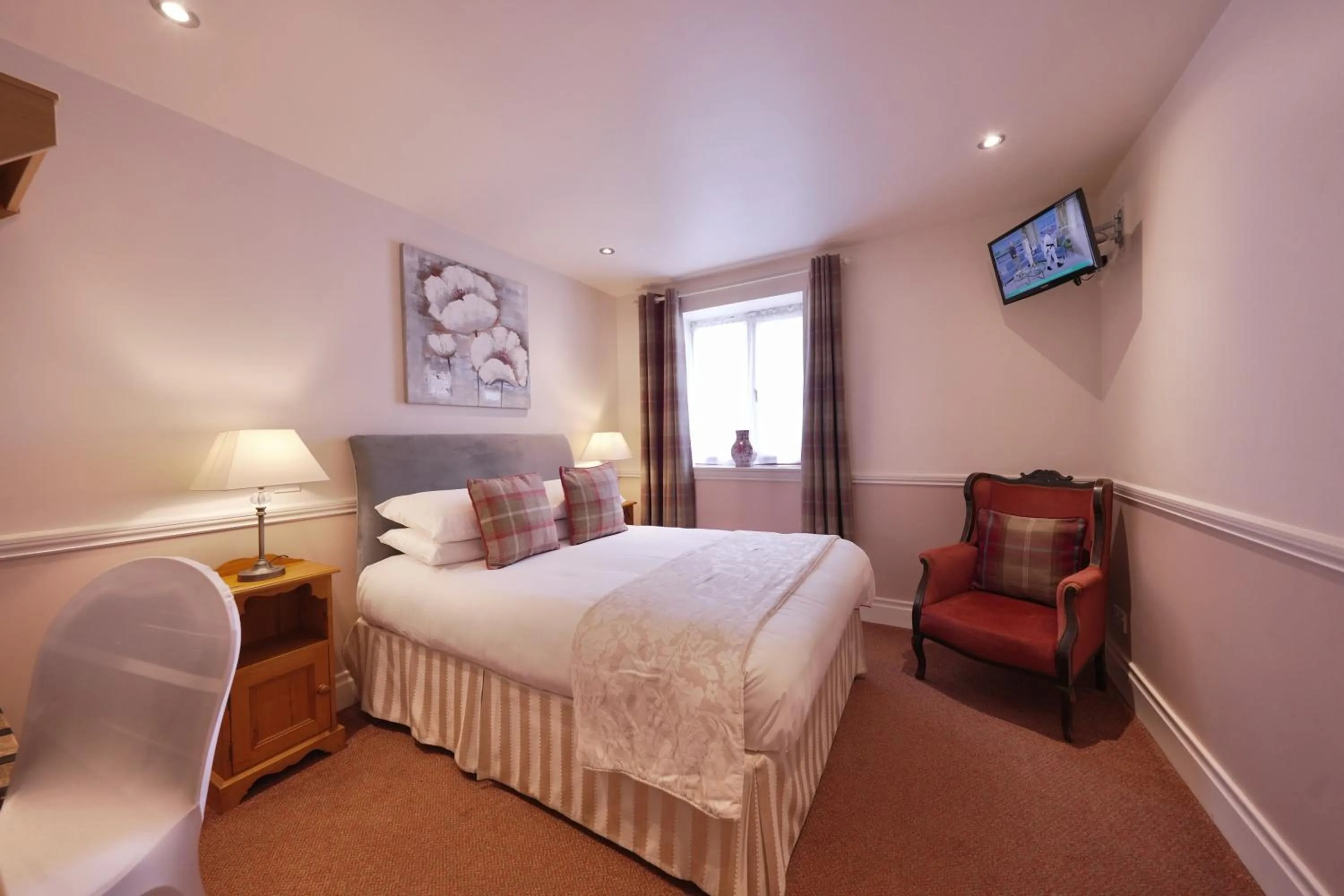 Bed in The Dog and Partridge