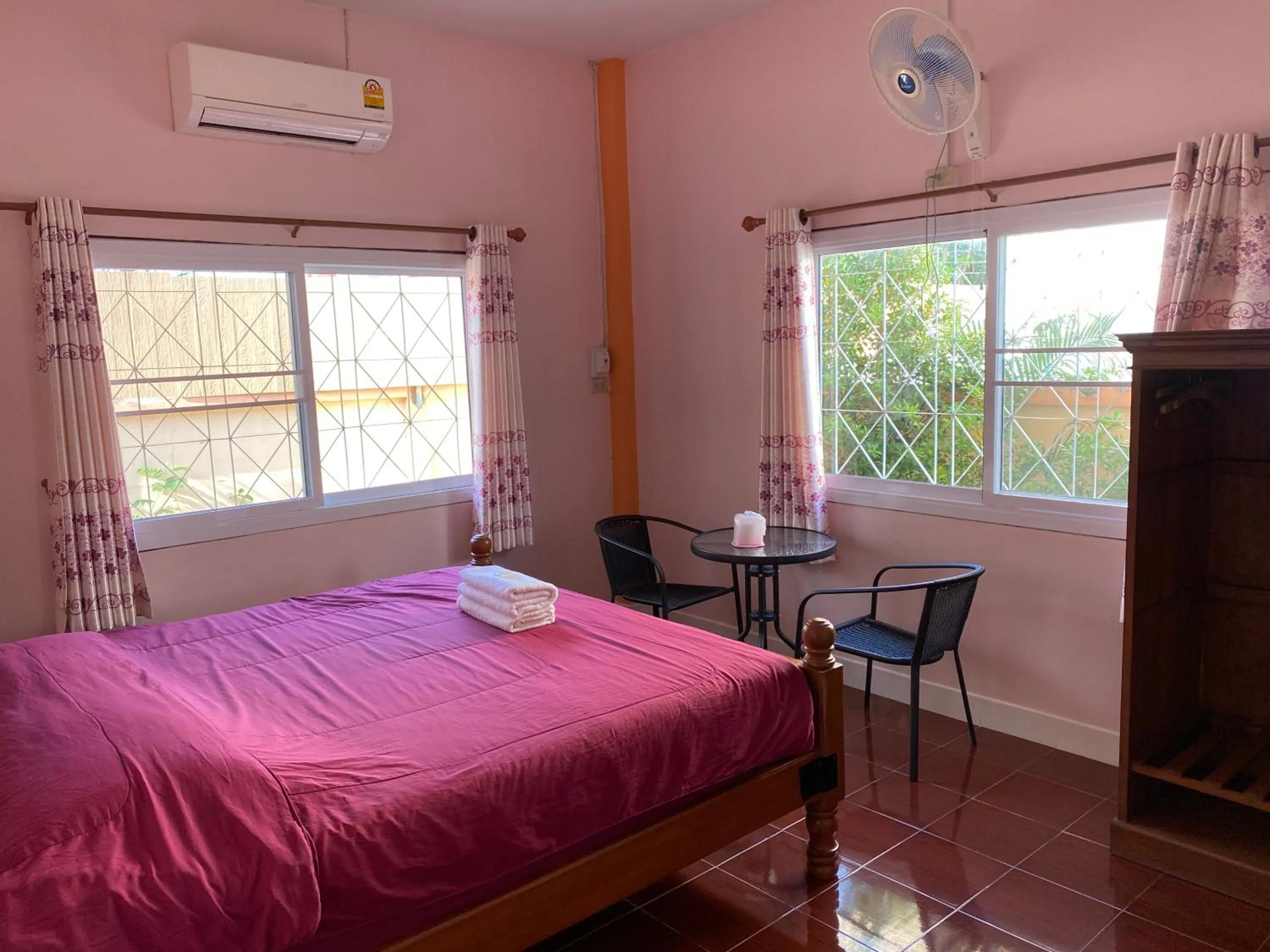 Family, Bed in Baan Suan Palm Resort