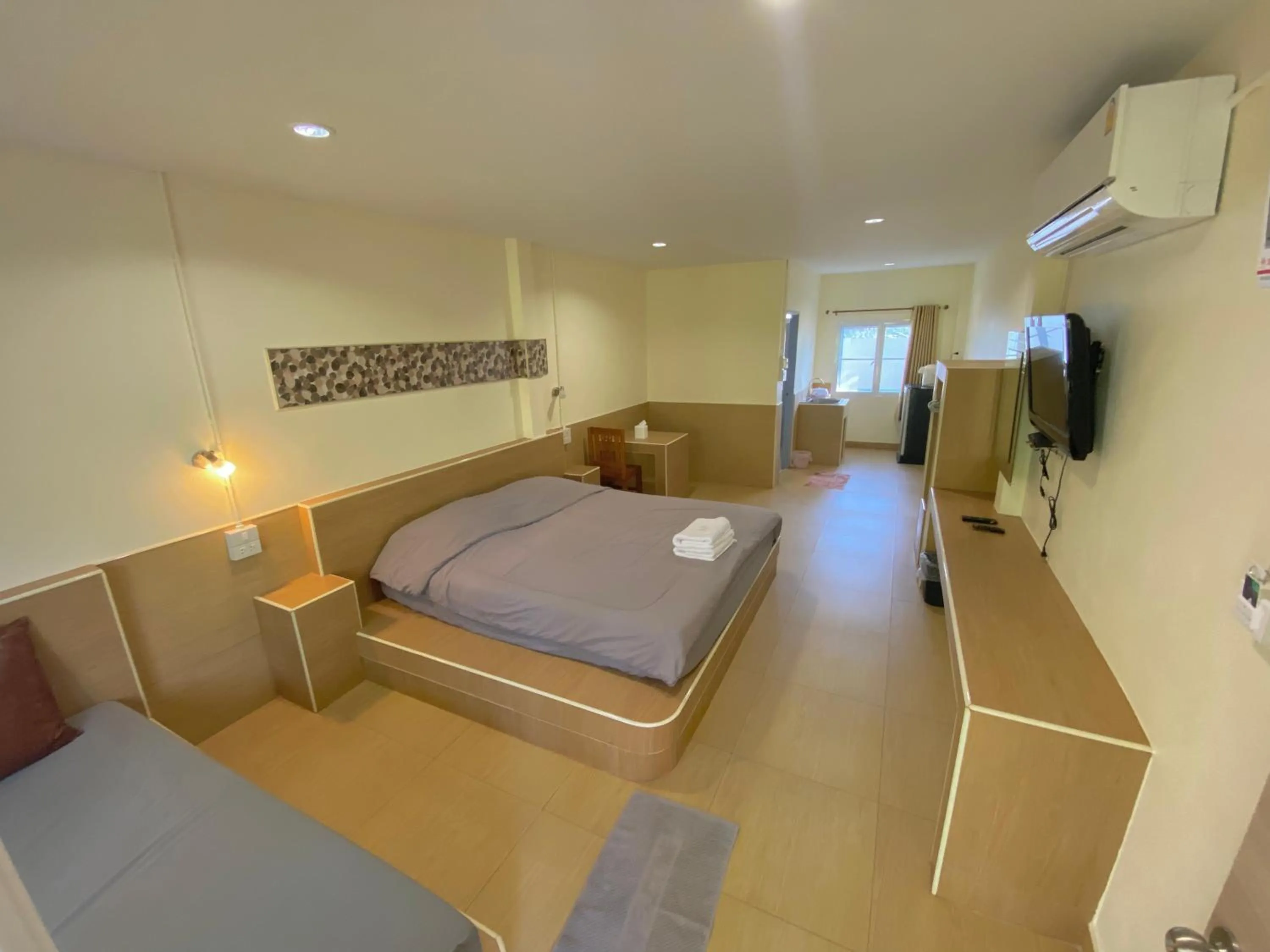 VIP, Bed in Baan Suan Palm Resort