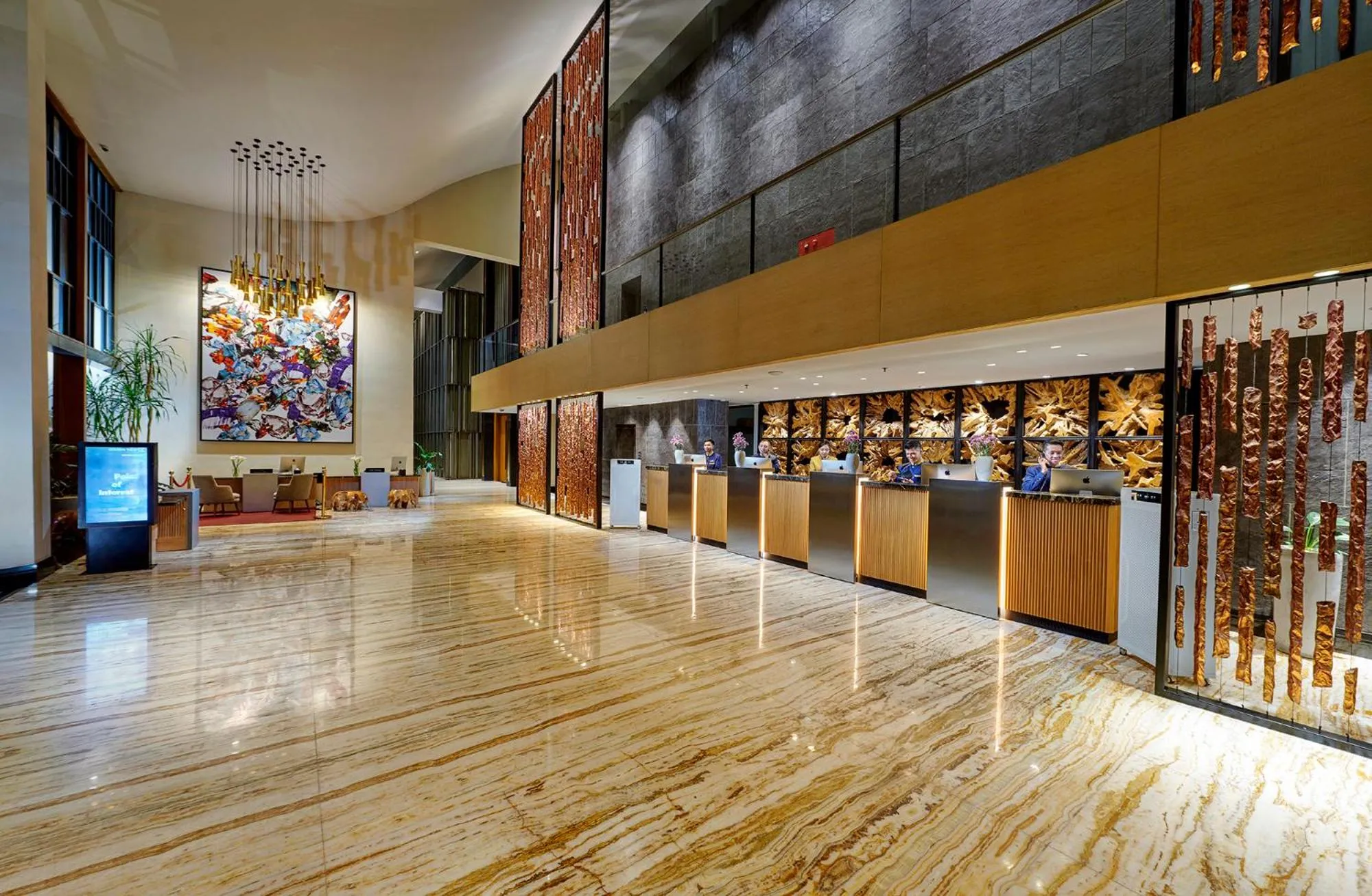 Lobby or reception in Golden Tulip Holland Resort Batu